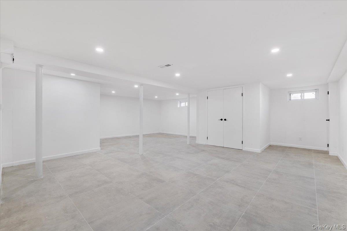 77 Bounty Lane