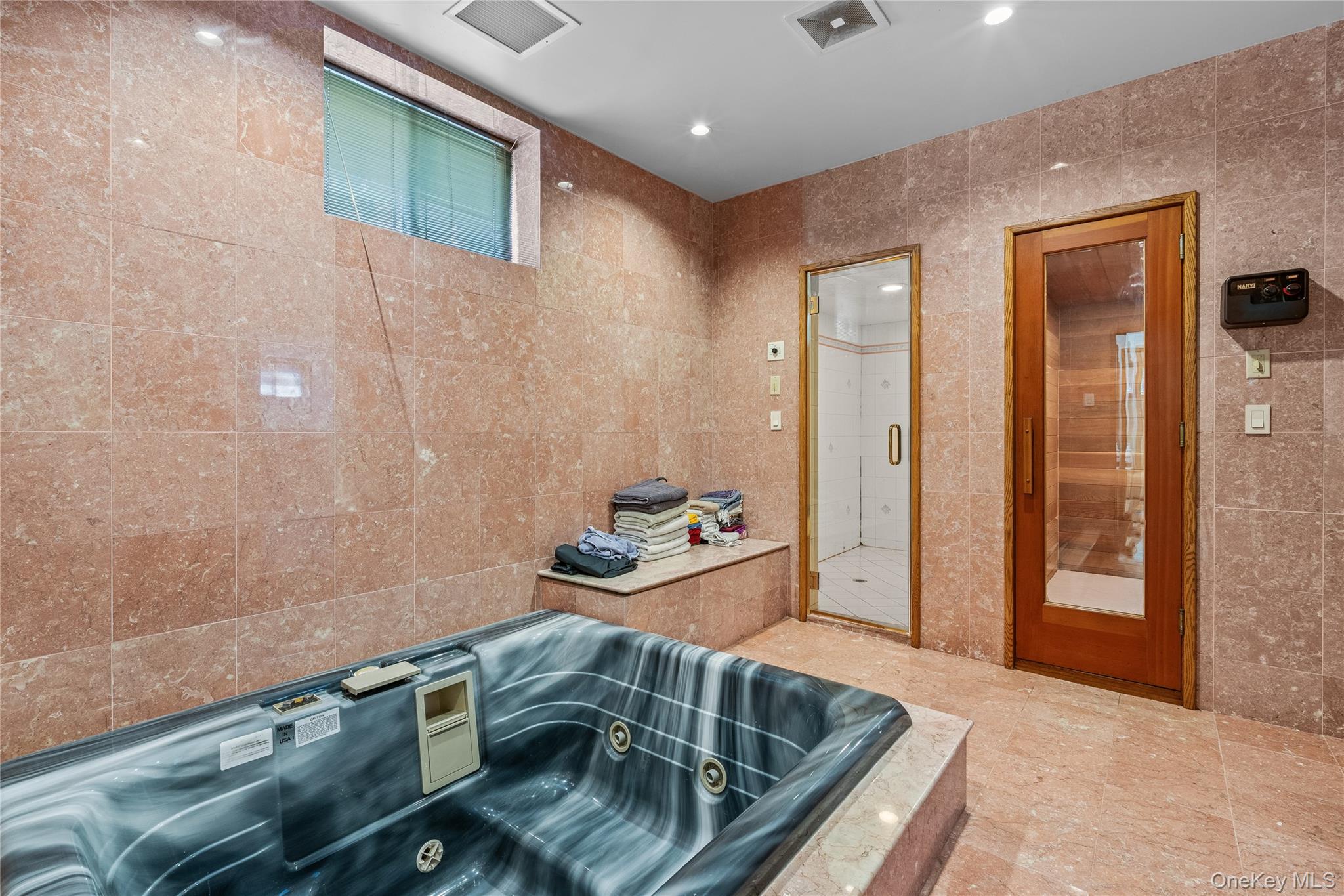 6 Summit Place
