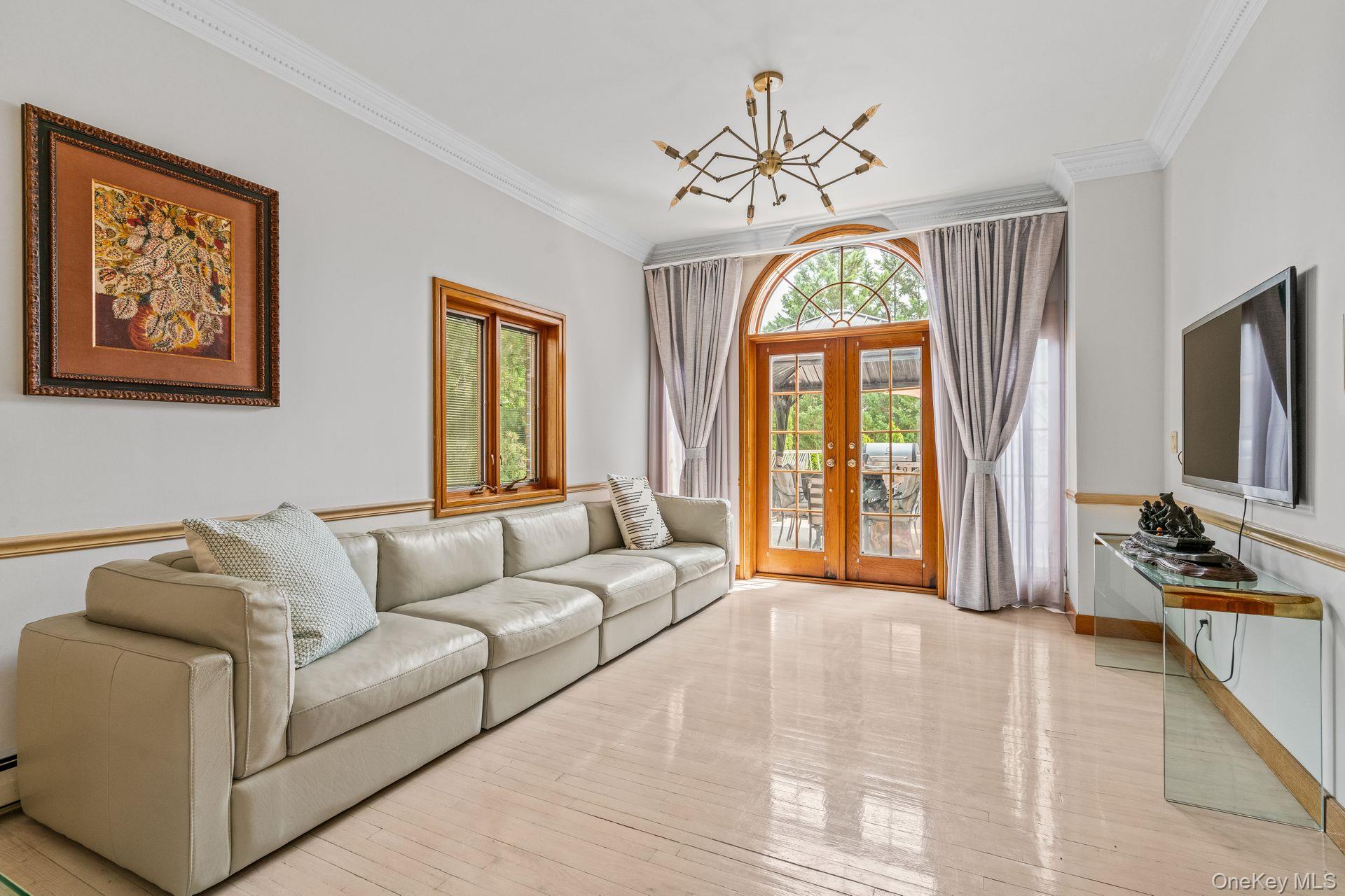 6 Summit Place