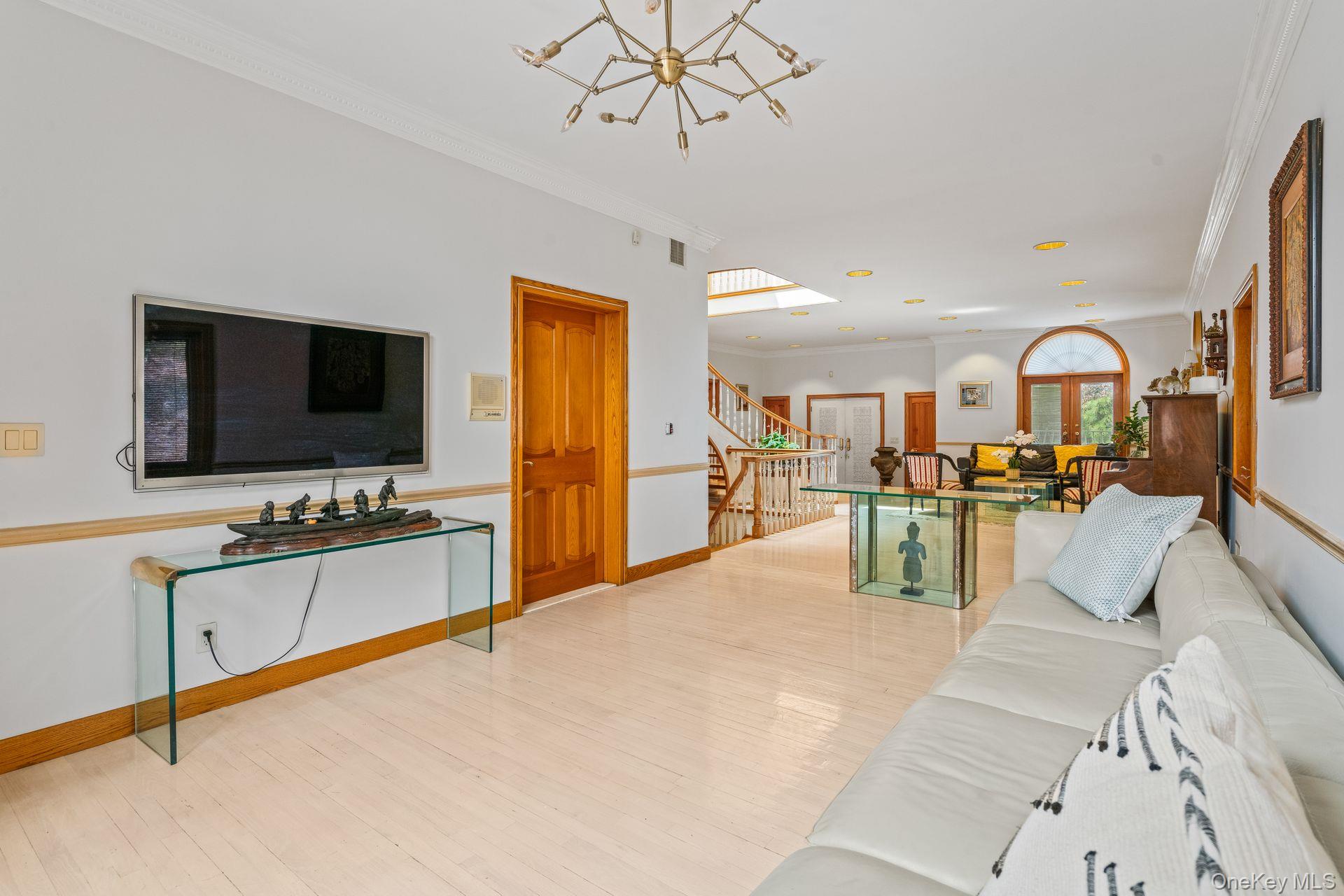 6 Summit Place