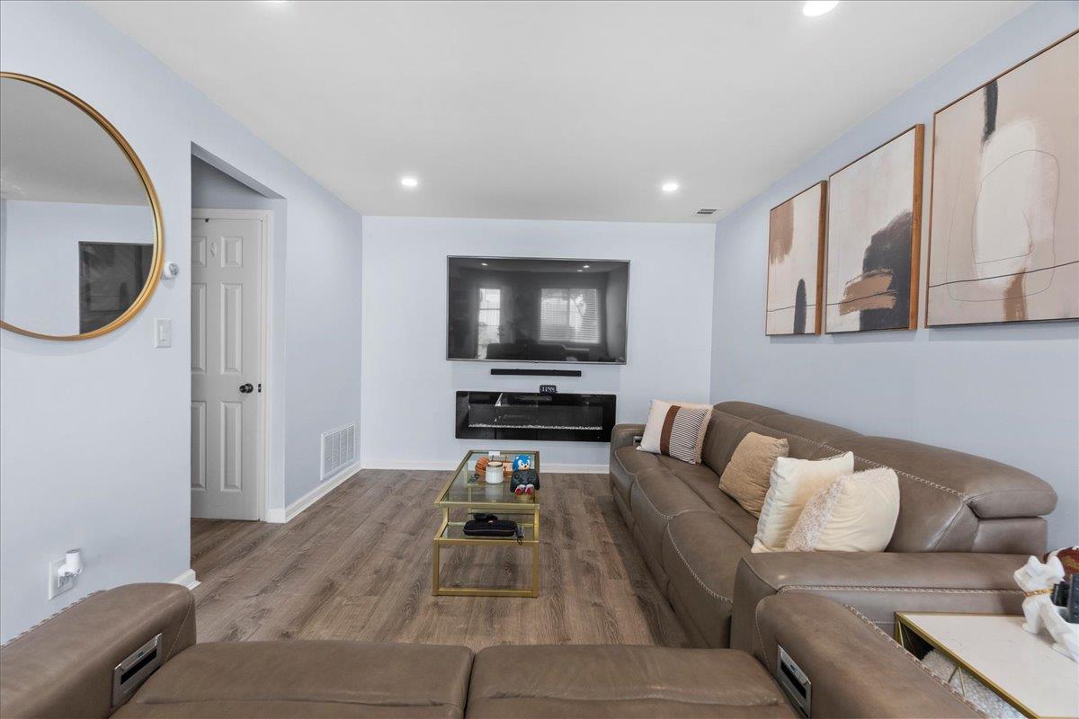 49 Alhambra Drive