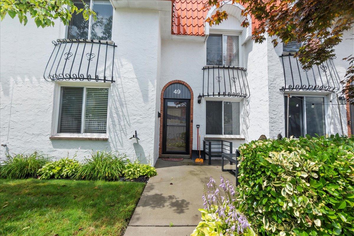 49 Alhambra Drive