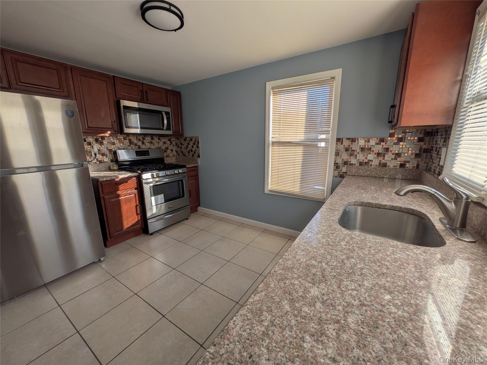 94 Underhill Avenue Unit: 2