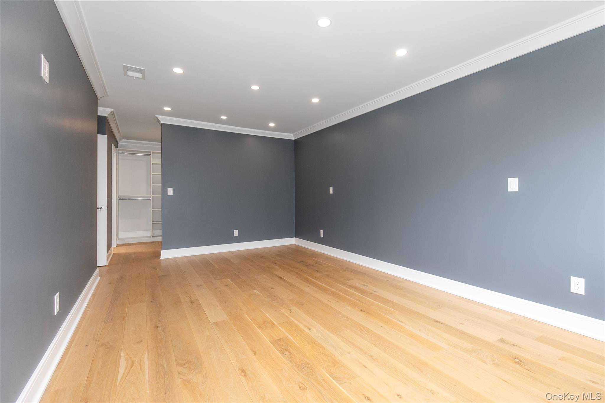 18 Acorn Ponds Drive