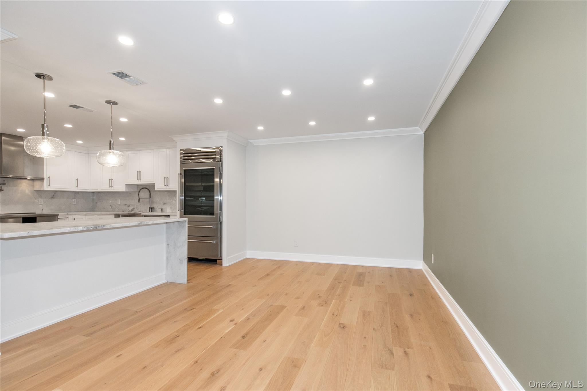 18 Acorn Ponds Drive