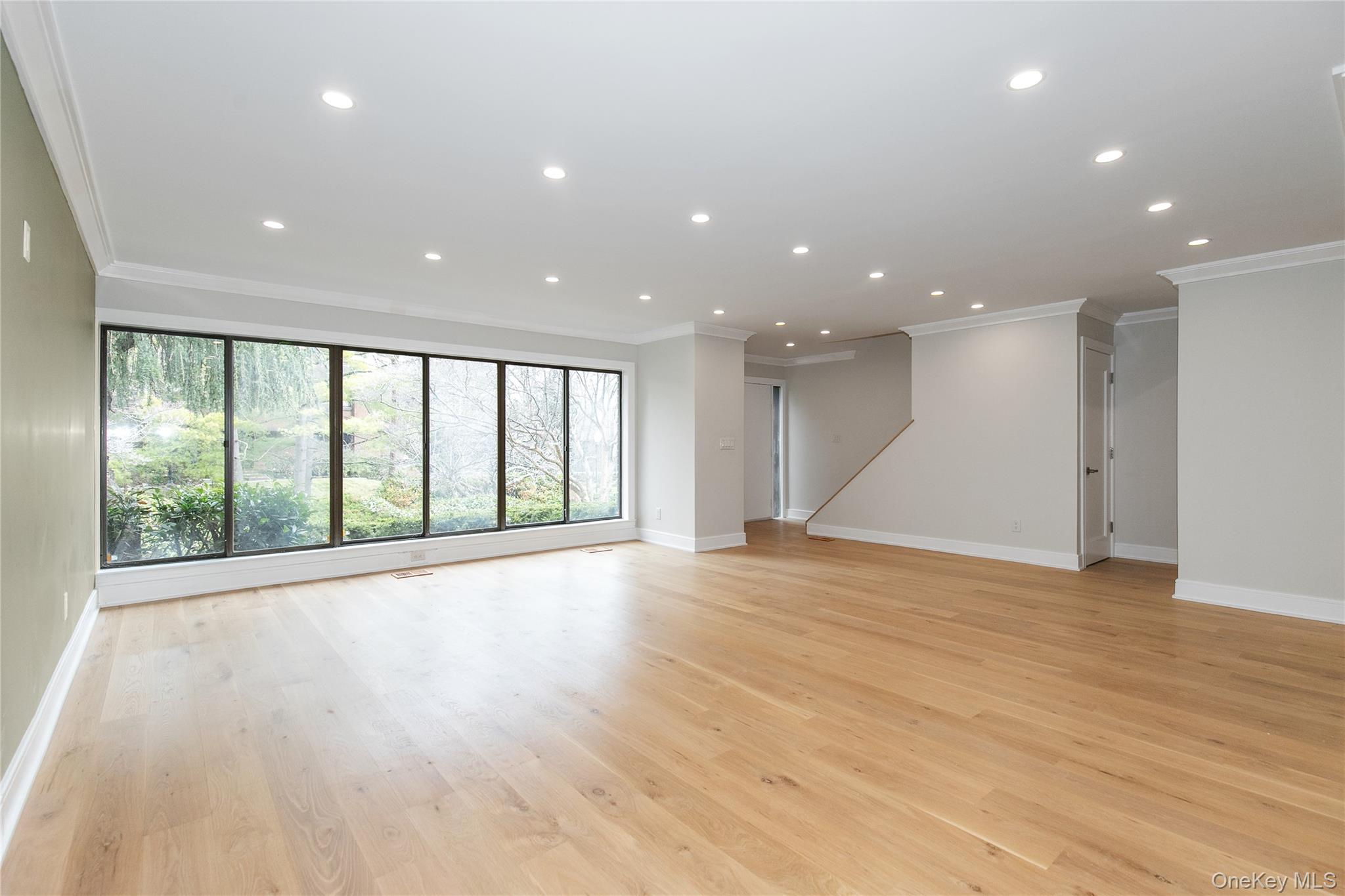 18 Acorn Ponds Drive