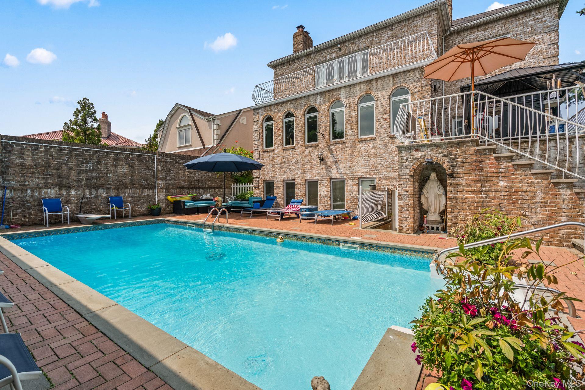 6 Summit Place