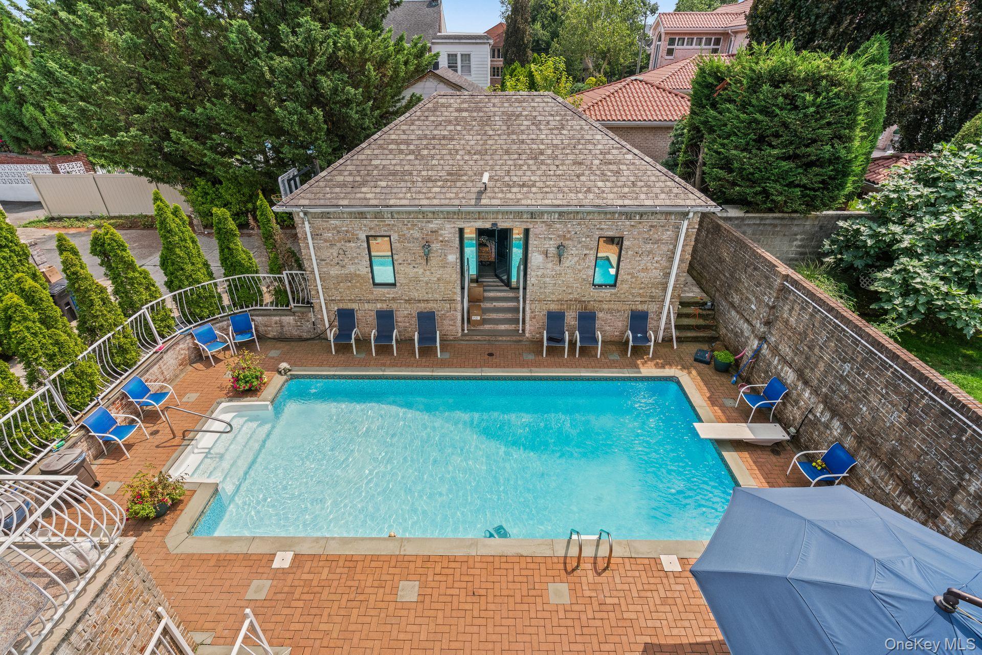 6 Summit Place