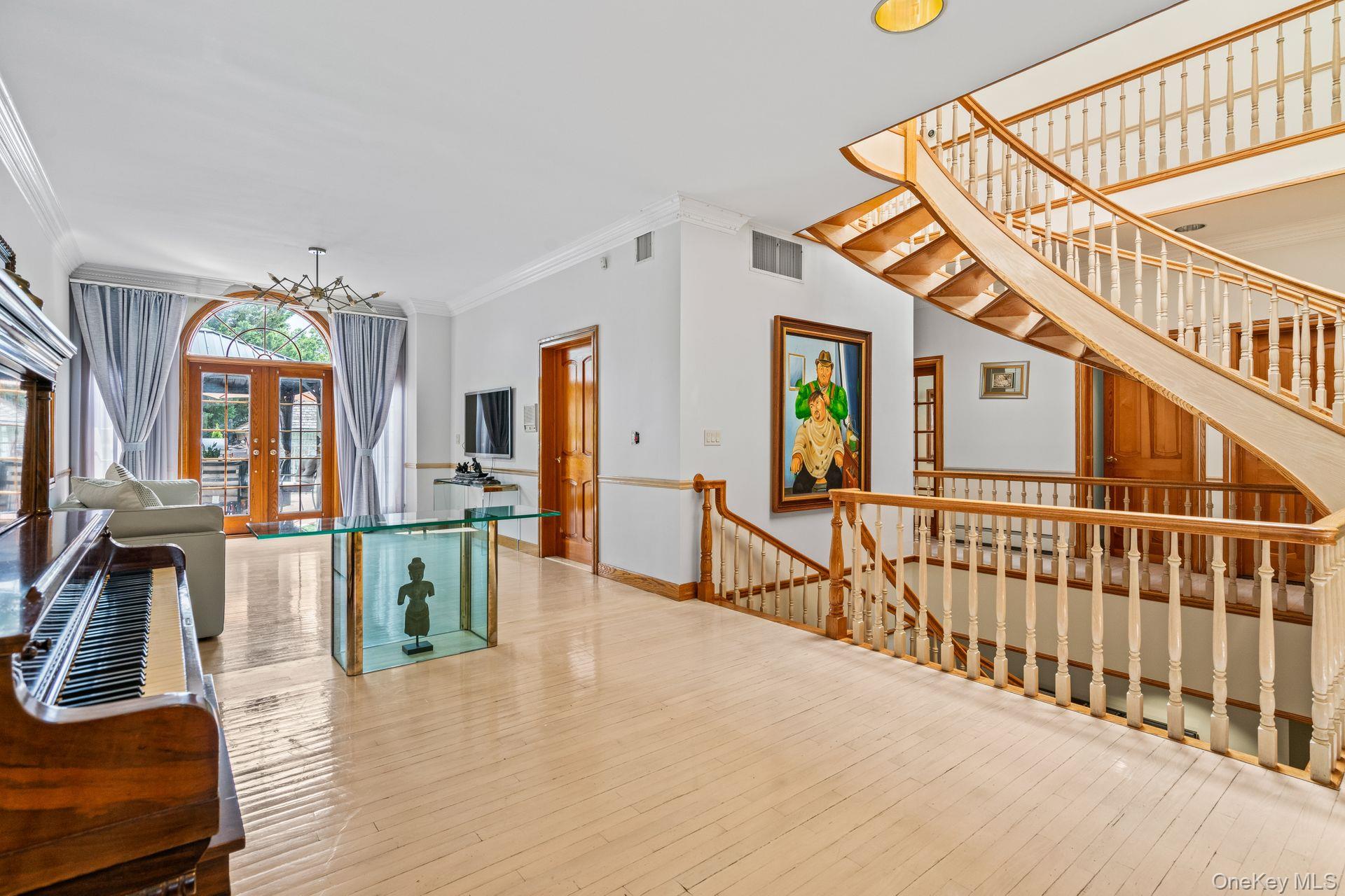 6 Summit Place