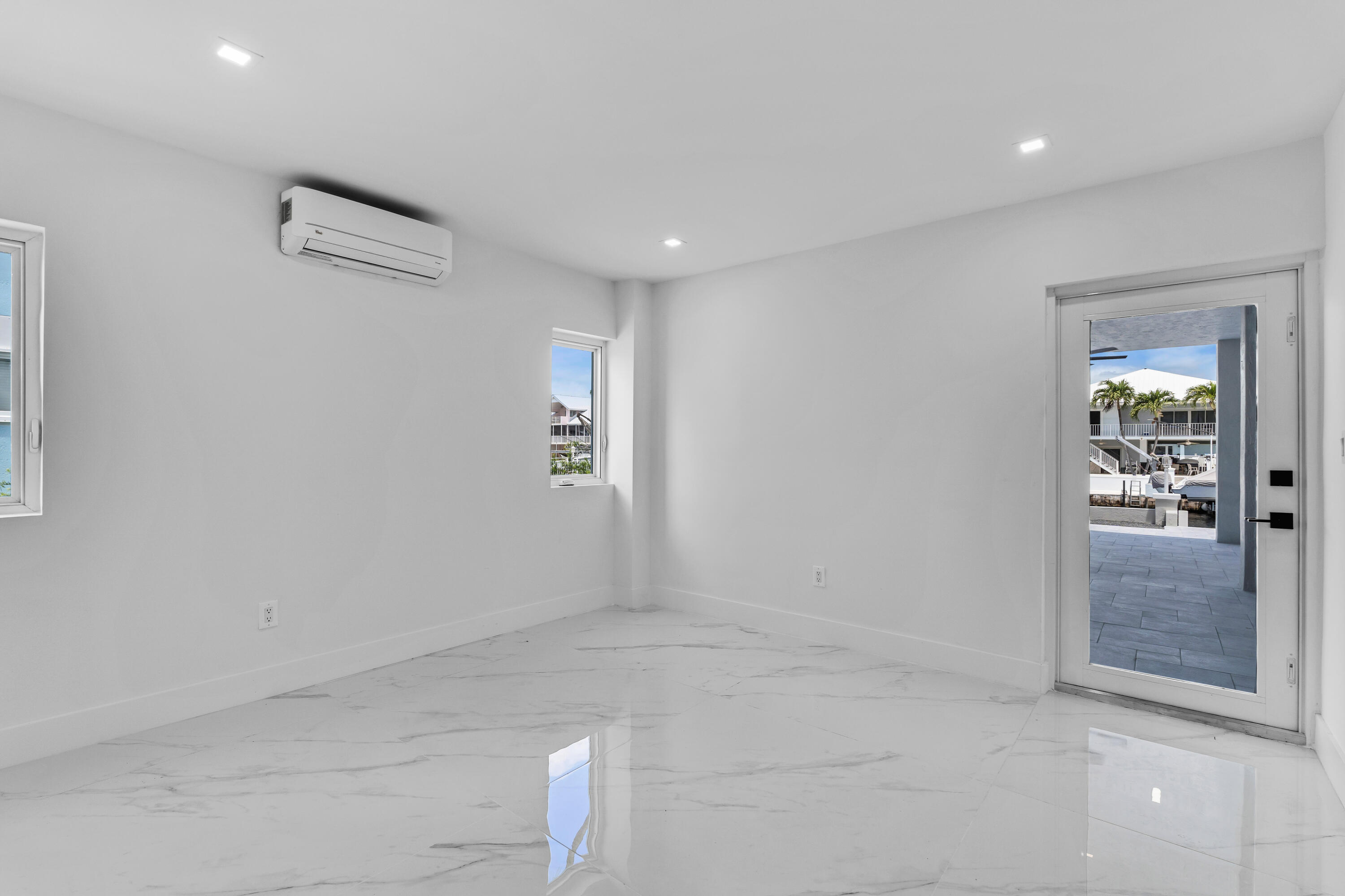 418 Laguna Avenue