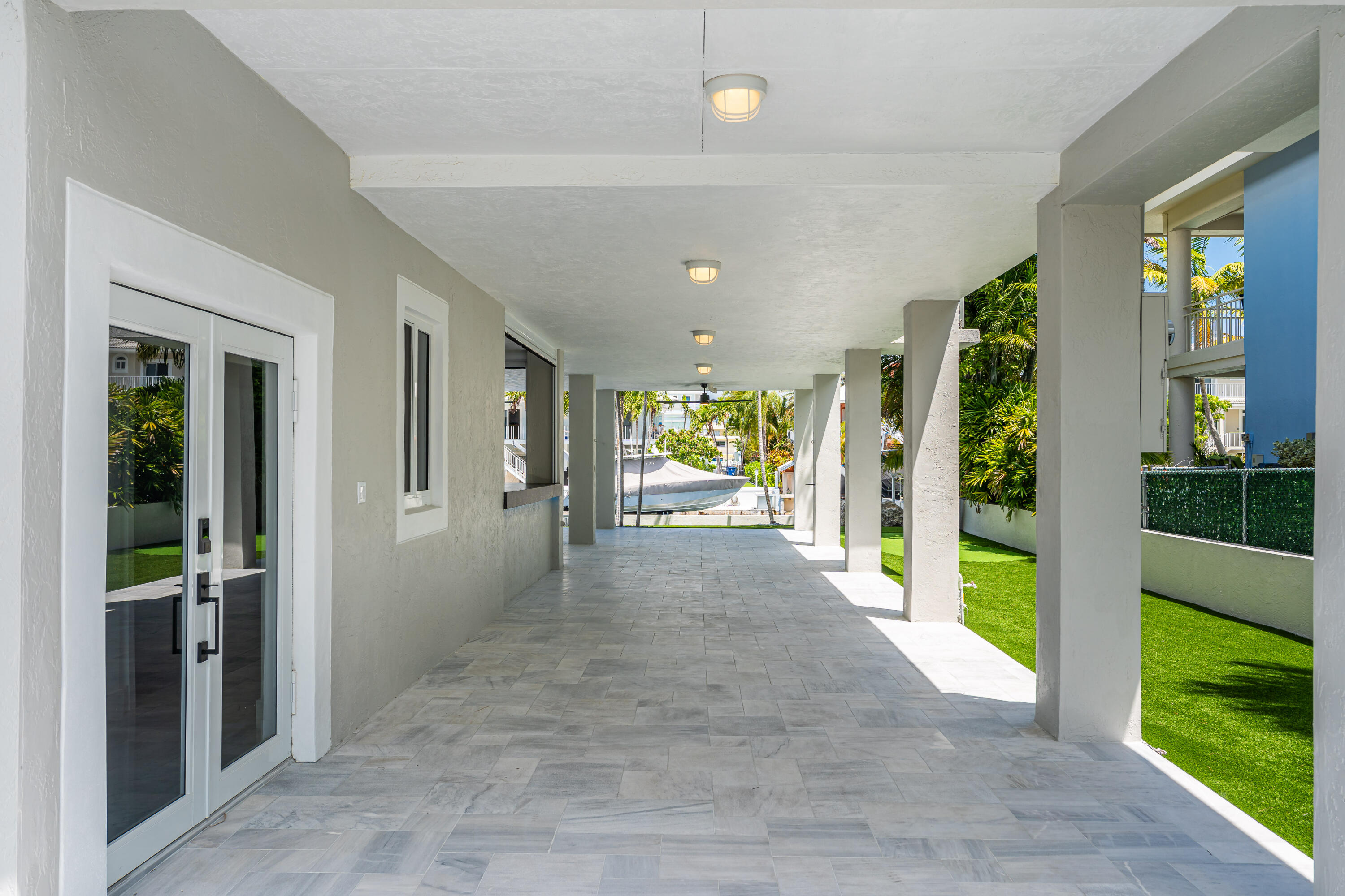 418 Laguna Avenue