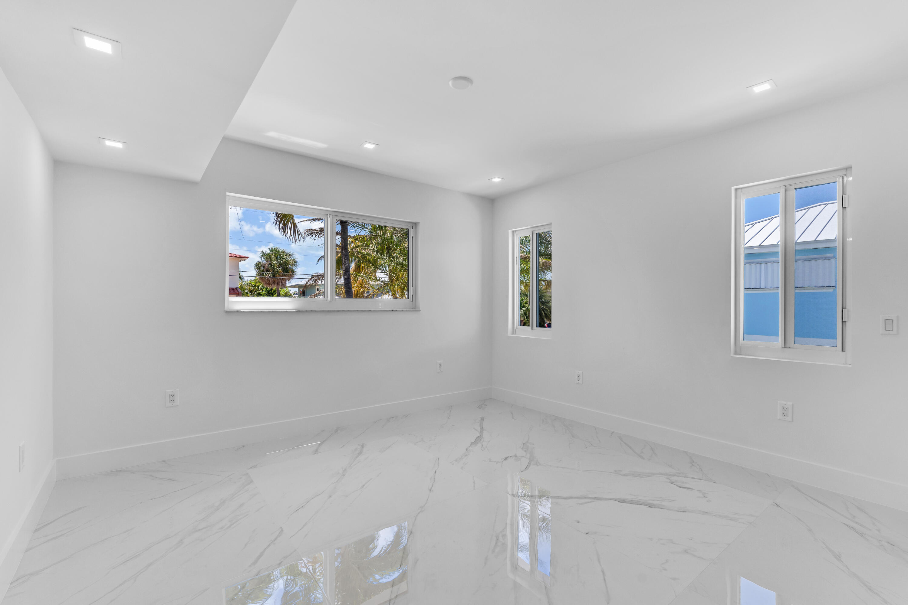 418 Laguna Avenue