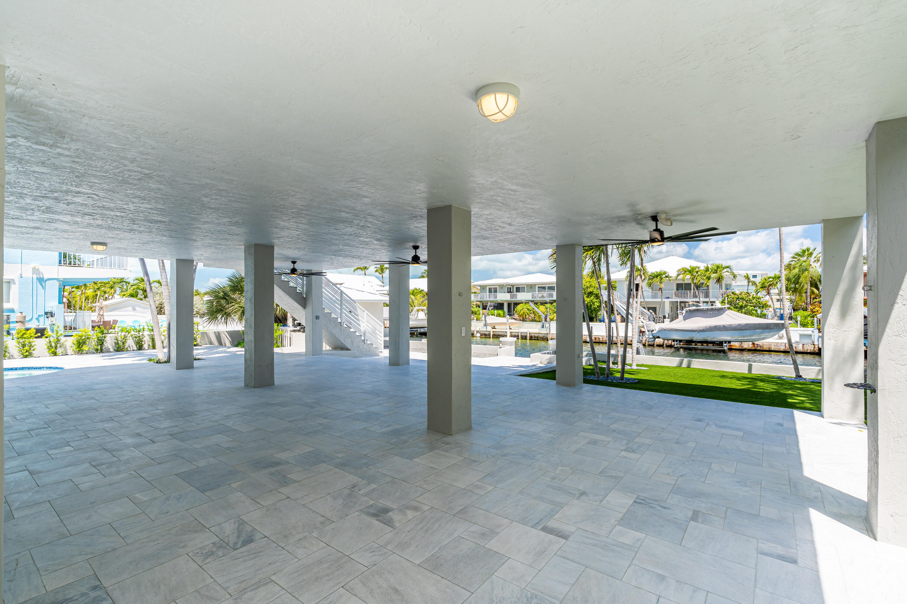 418 Laguna Avenue