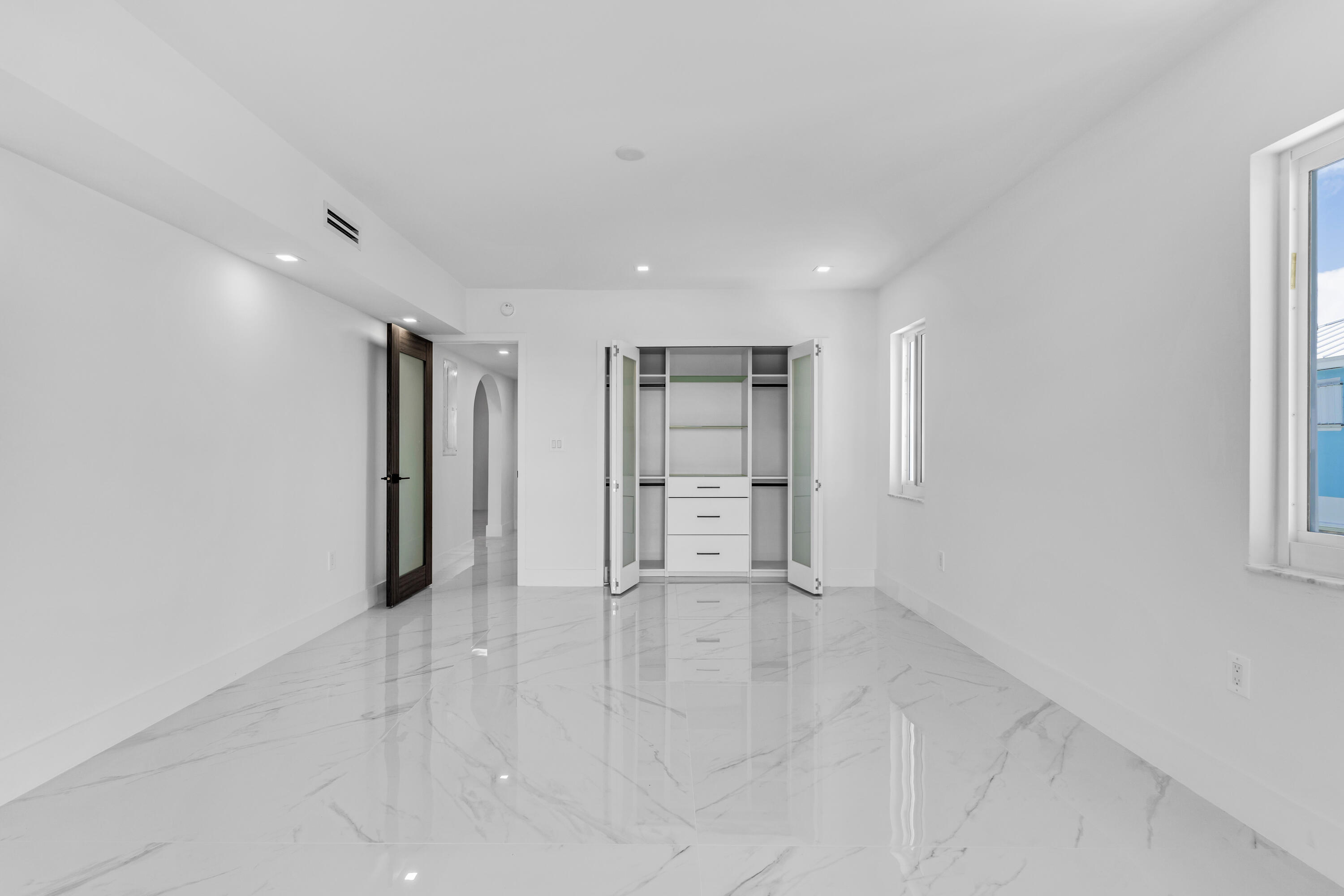 418 Laguna Avenue