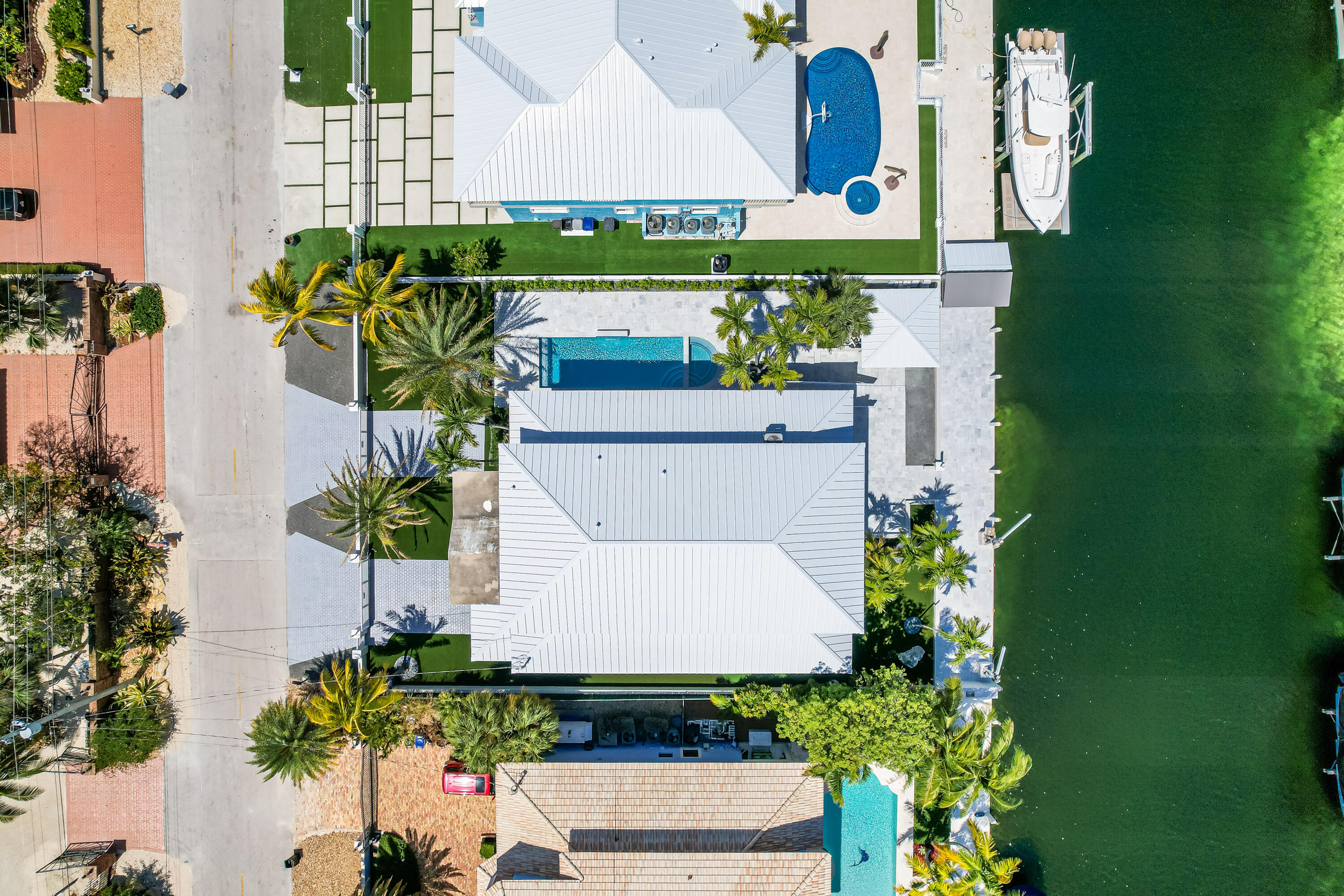418 Laguna Avenue
