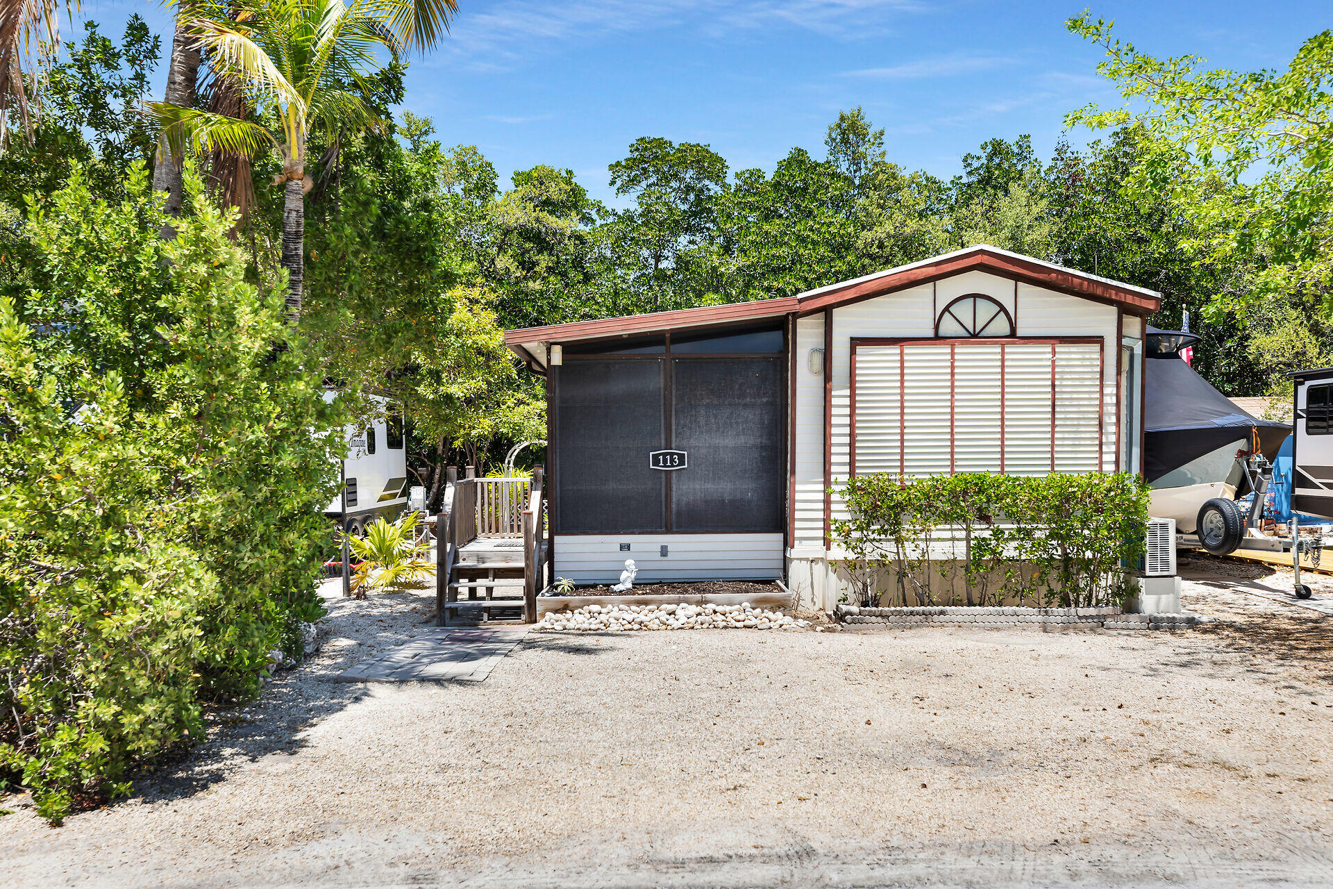 101551 Overseas Highway 113