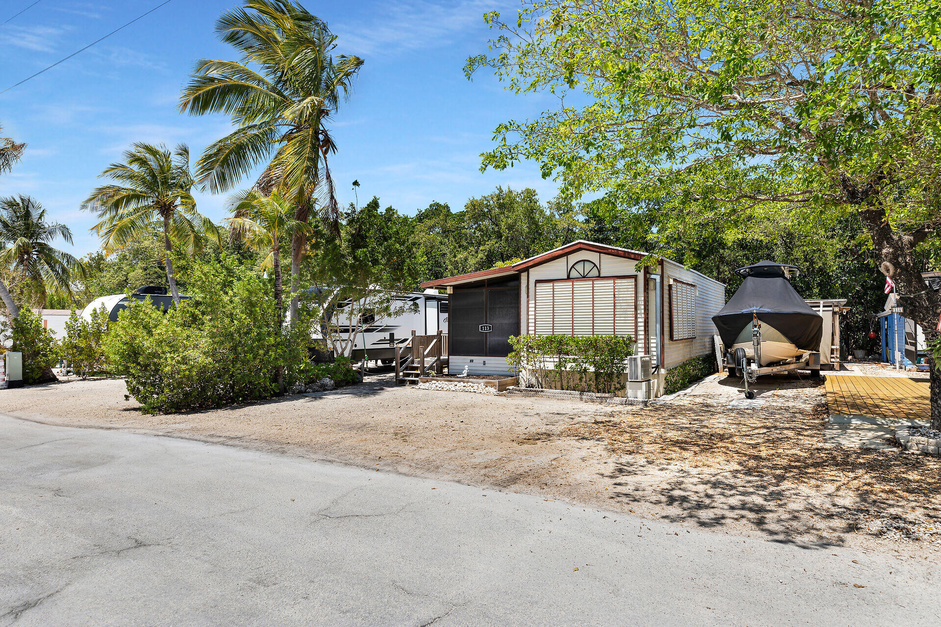 101551 Overseas Highway 113