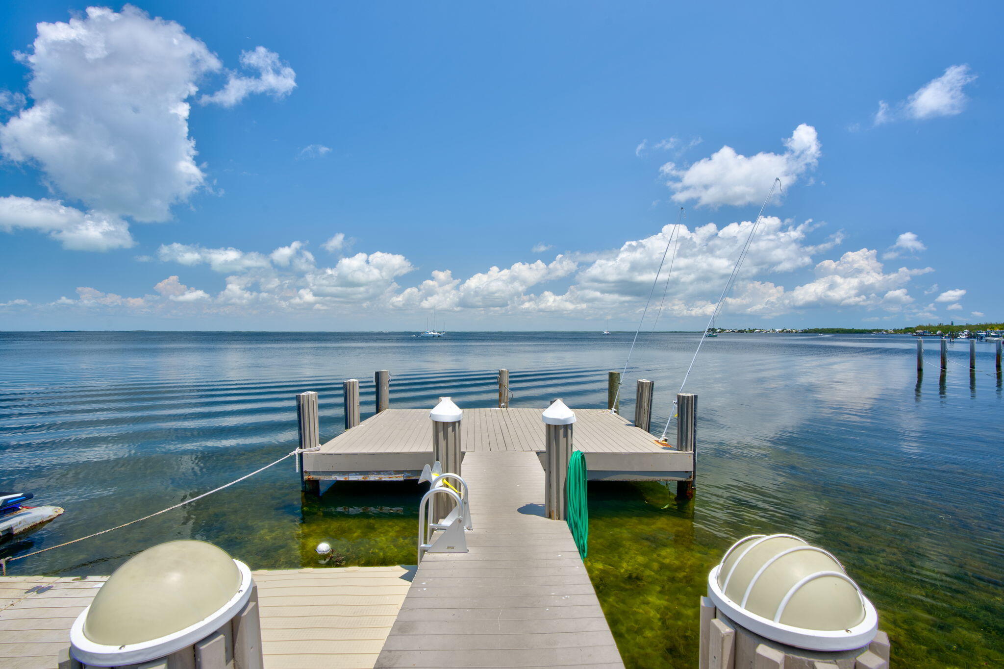 104000 Overseas Highway 5-8