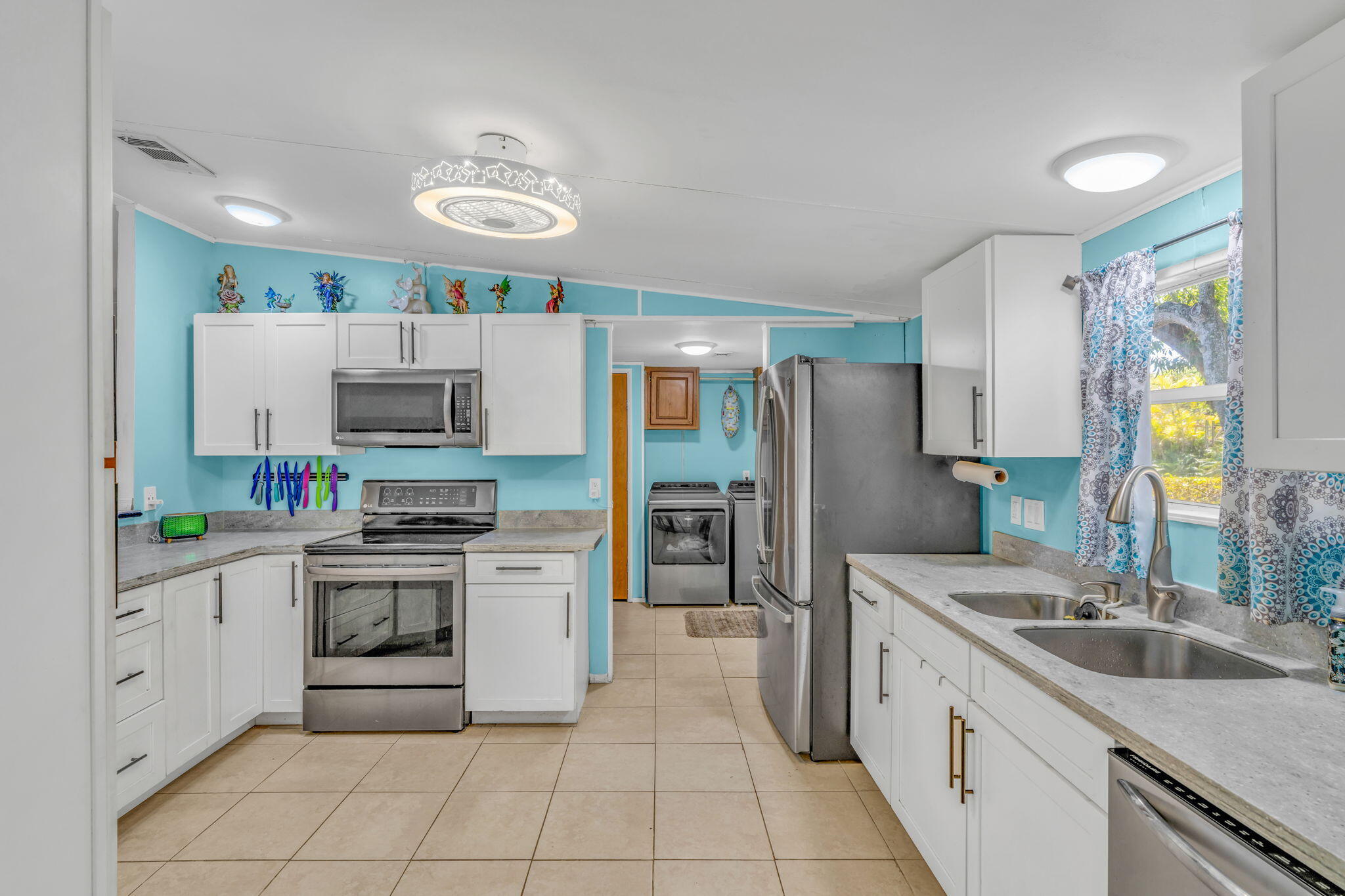 2 Oakwood Avenue