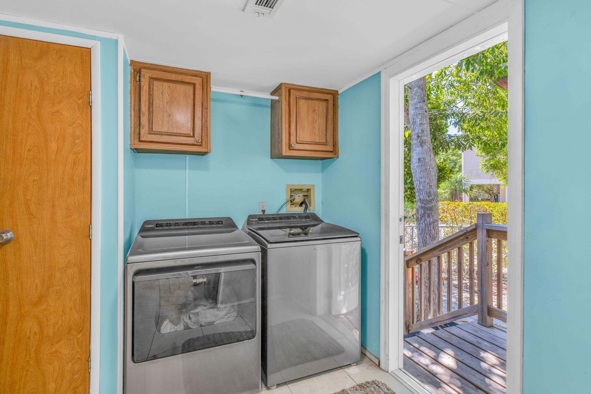 2 Oakwood Avenue