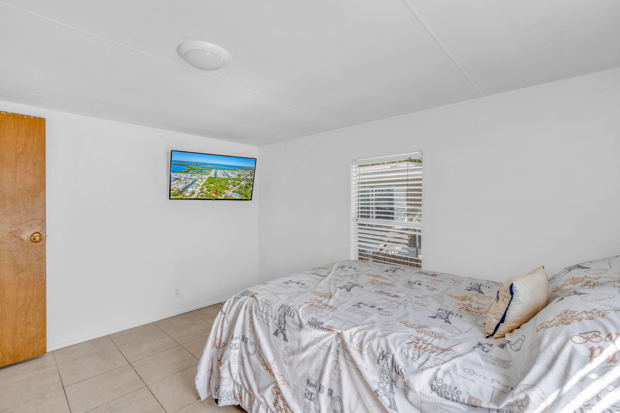 2 Oakwood Avenue