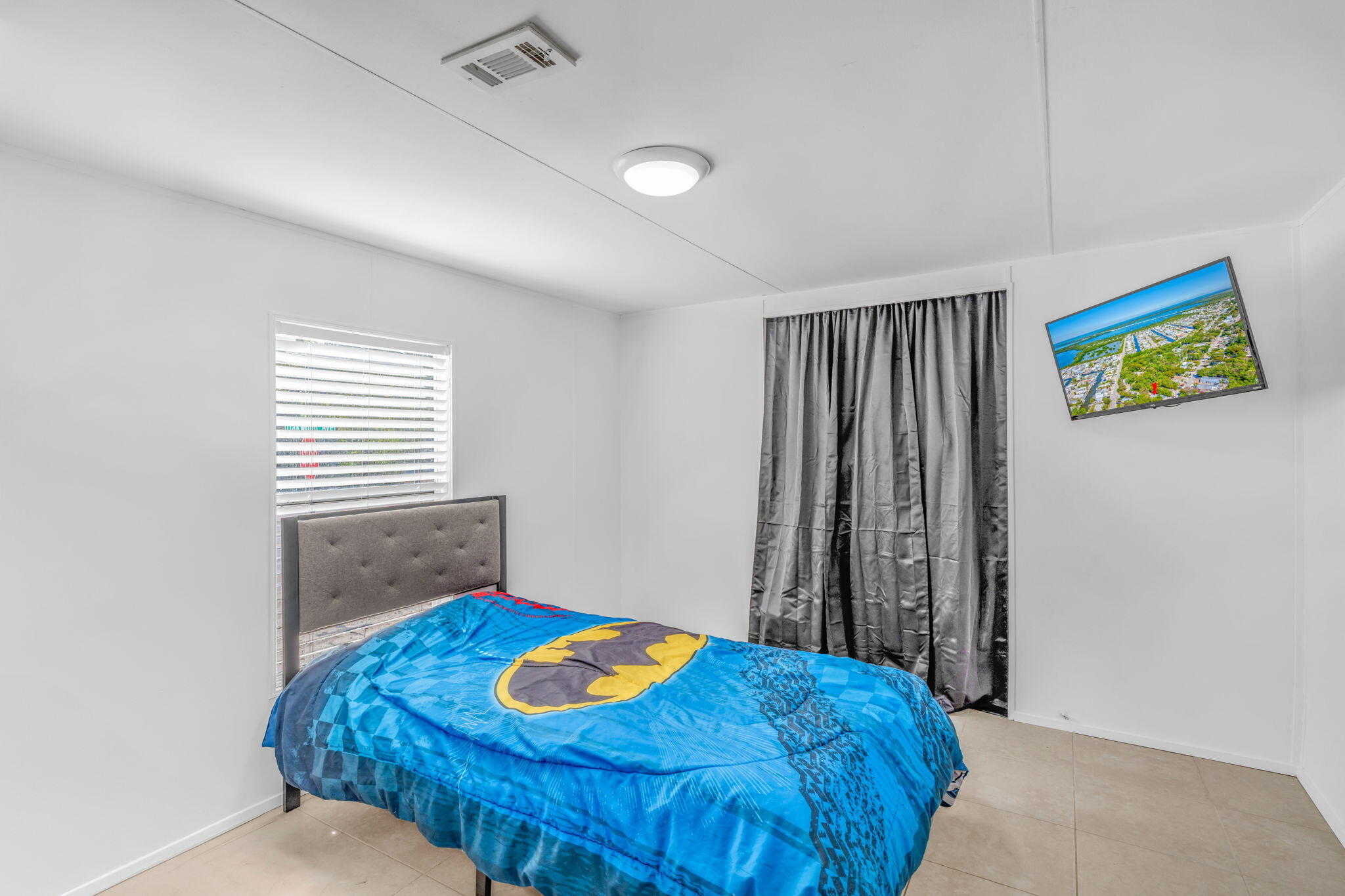 2 Oakwood Avenue