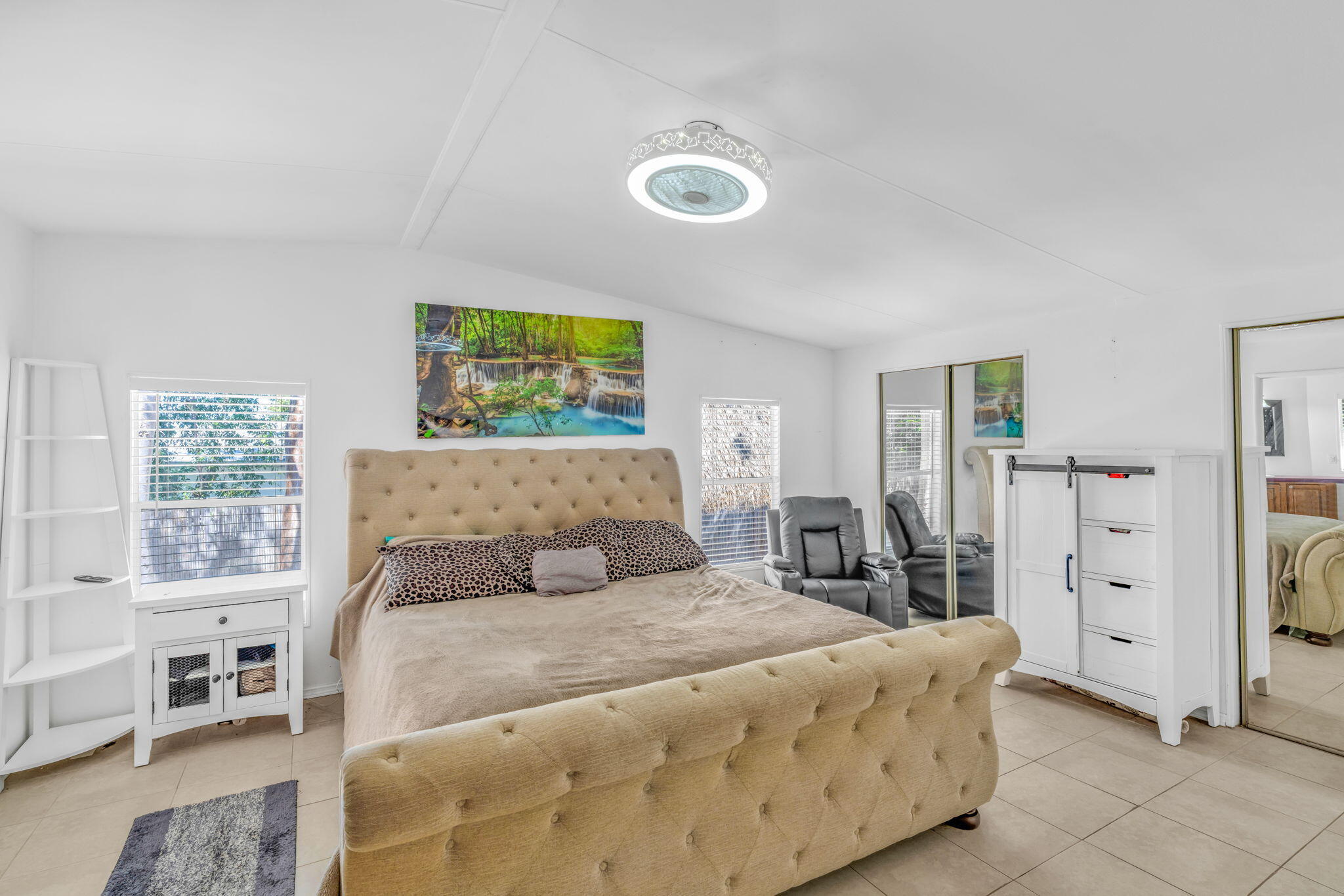 2 Oakwood Avenue
