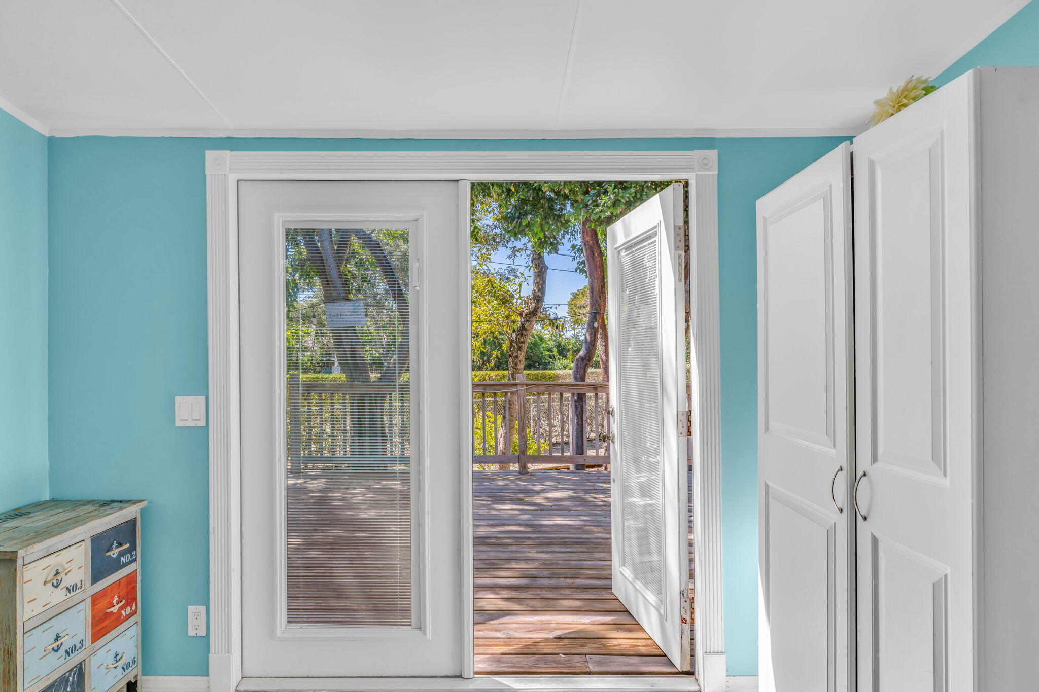 2 Oakwood Avenue