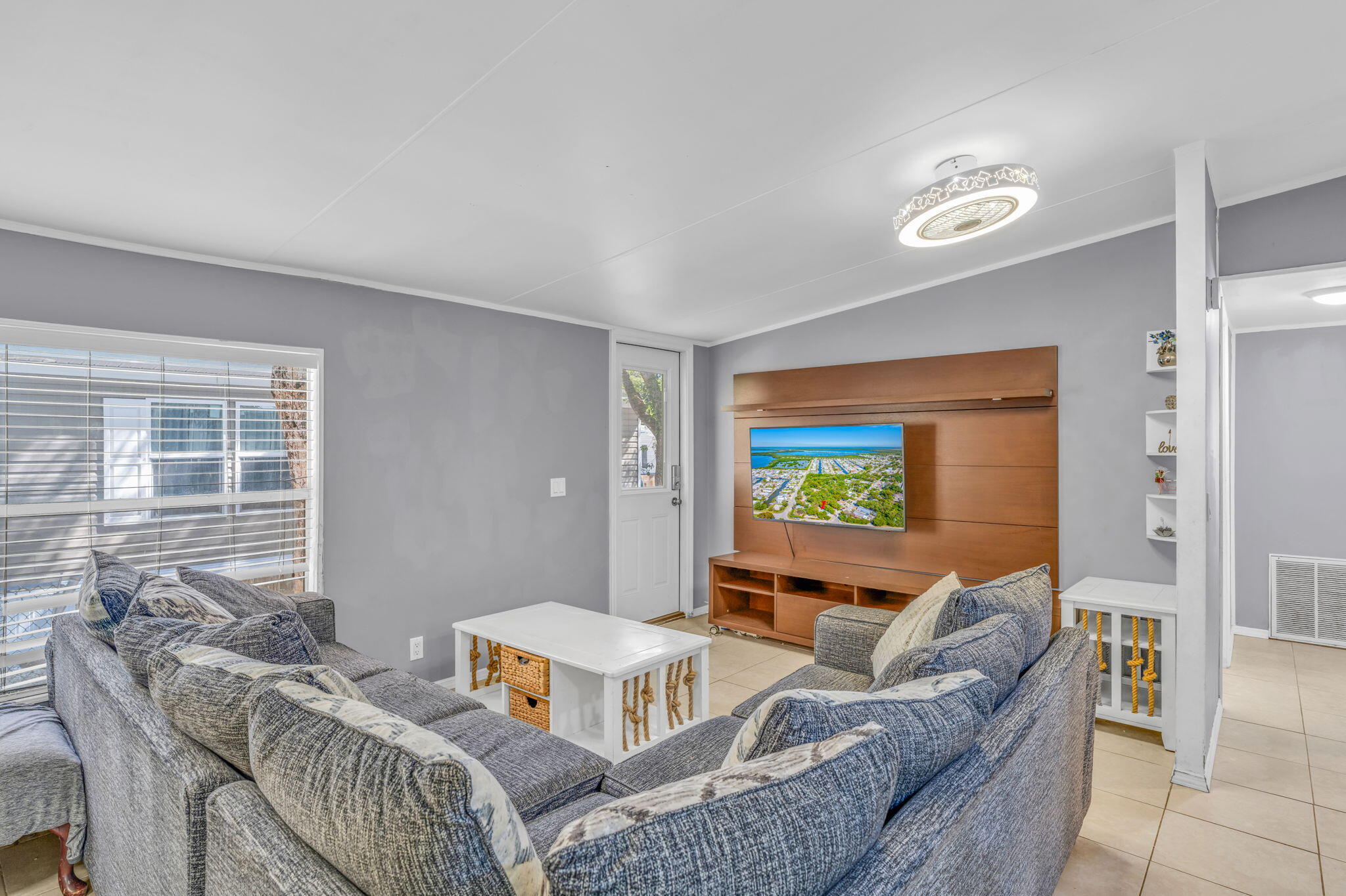 2 Oakwood Avenue
