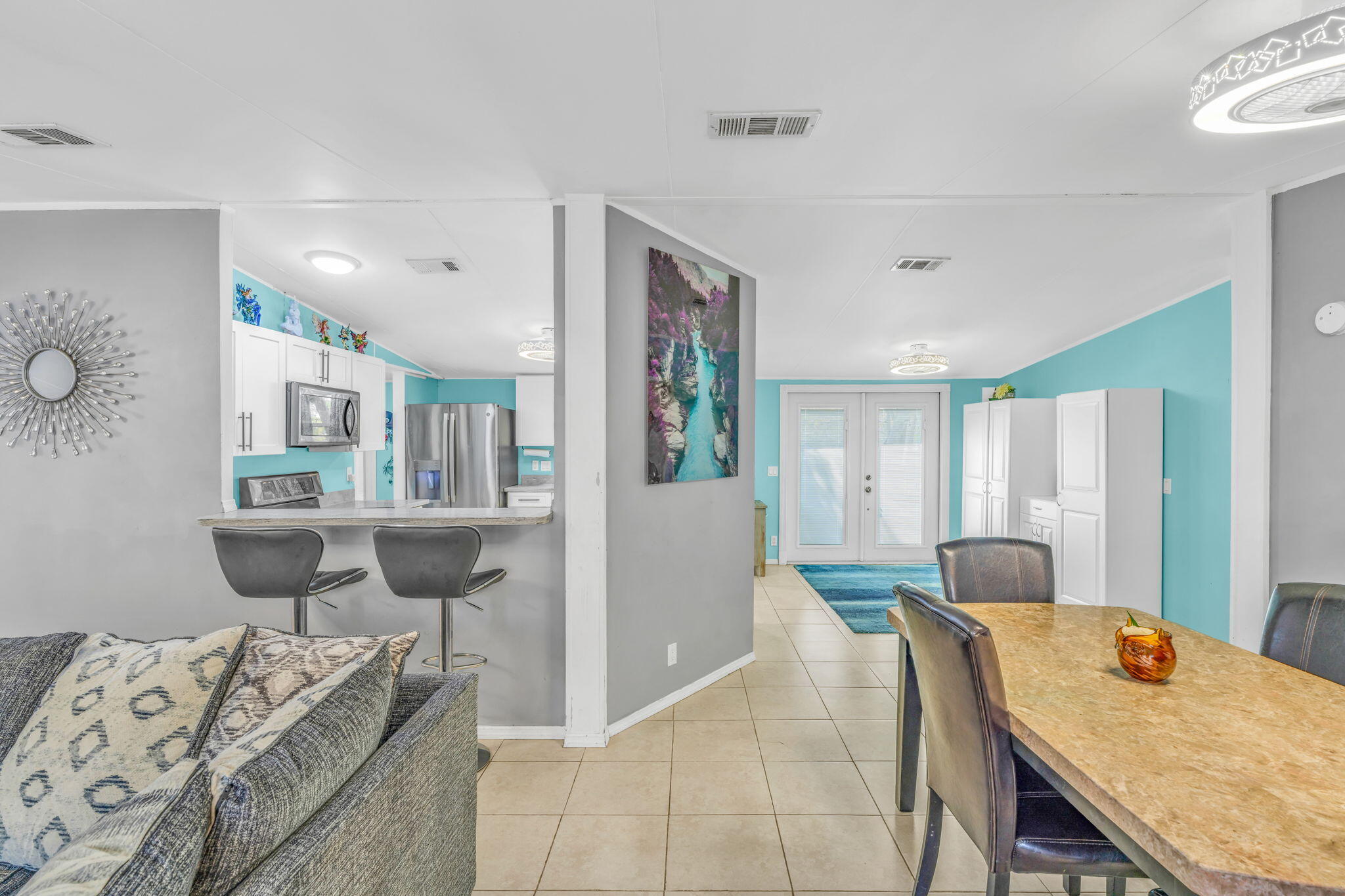 2 Oakwood Avenue