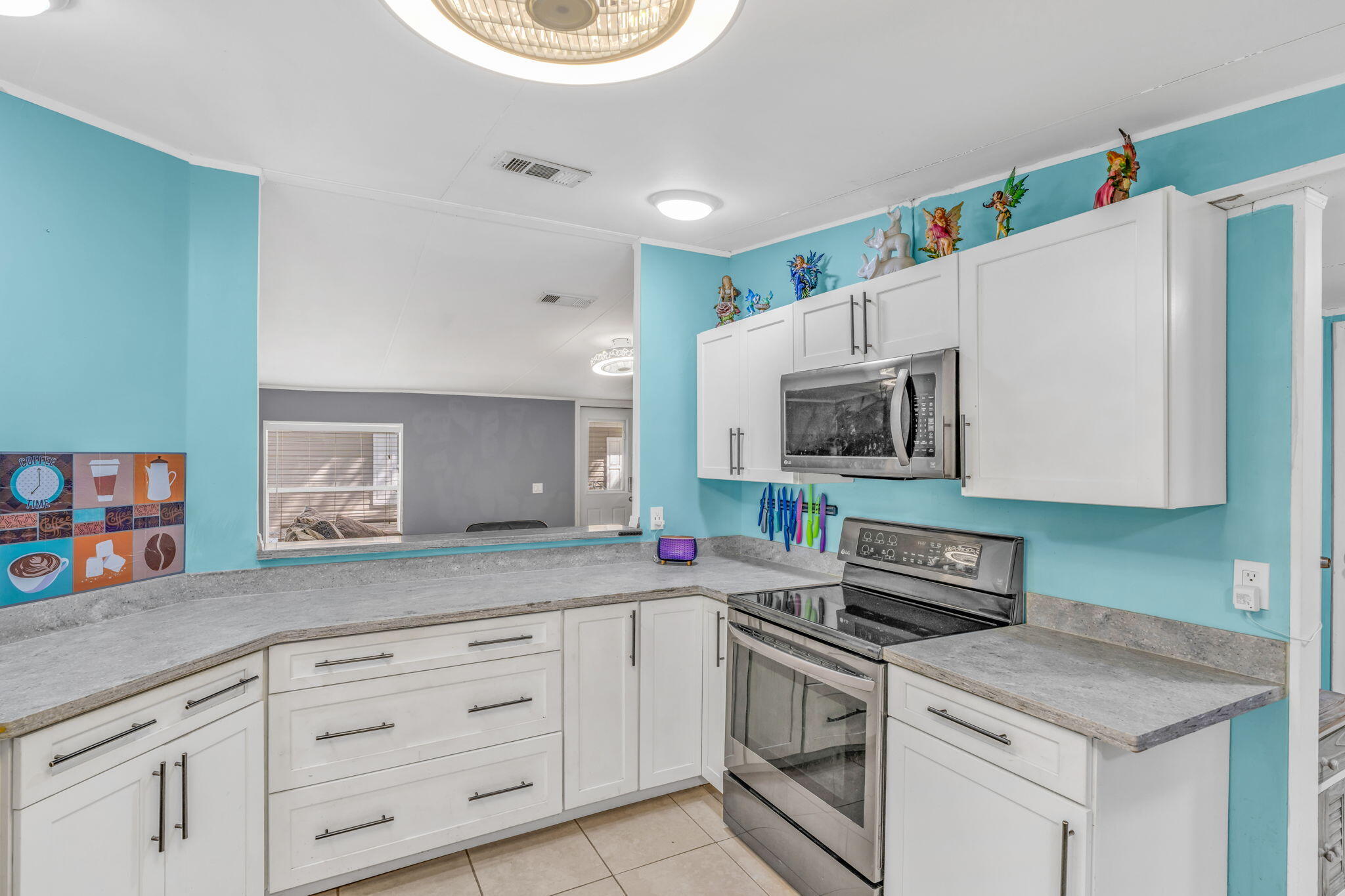 2 Oakwood Avenue