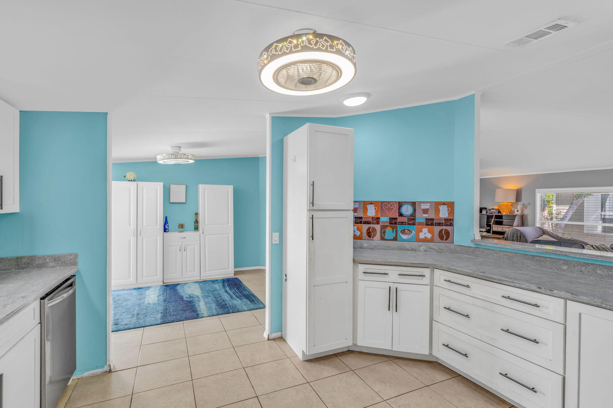 2 Oakwood Avenue