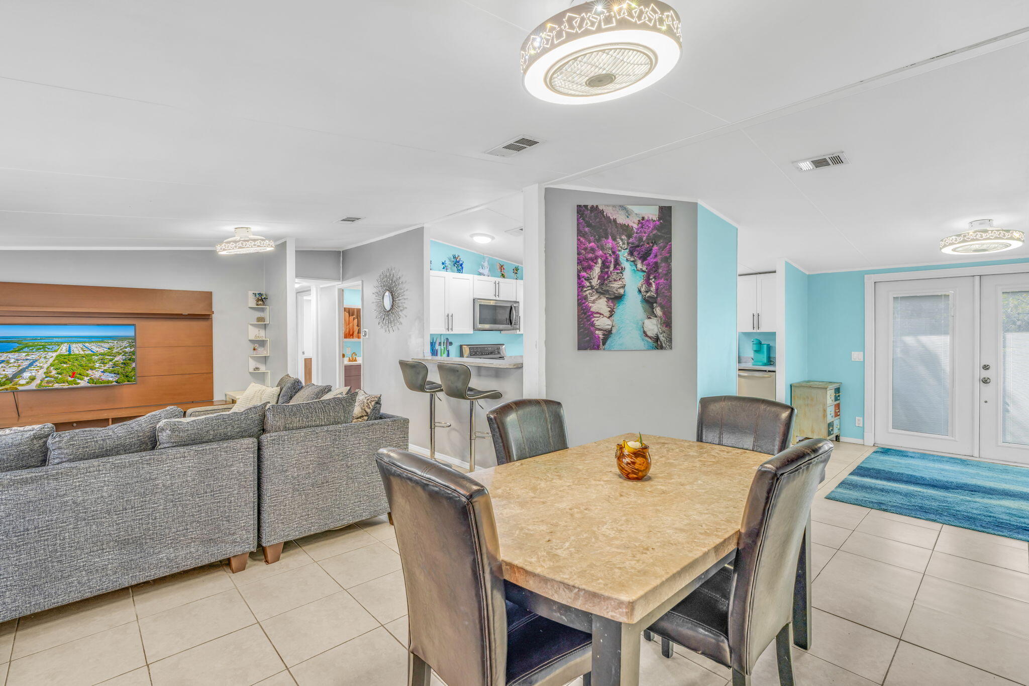 2 Oakwood Avenue
