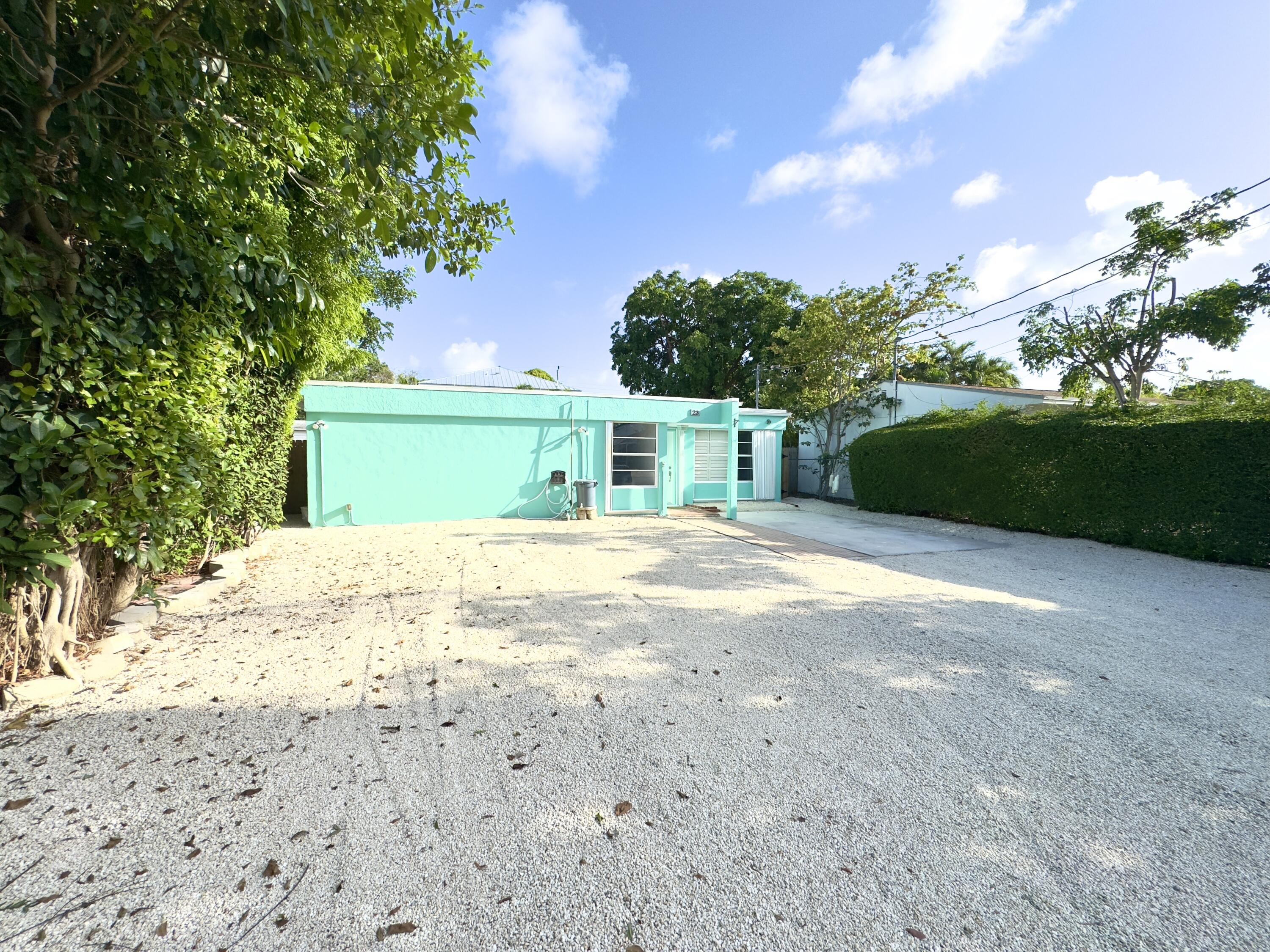 23 Snapper Avenue