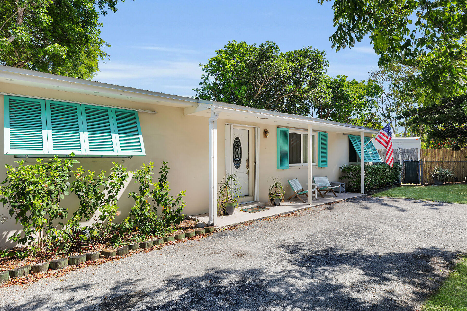 634 ponce de leon Boulevard