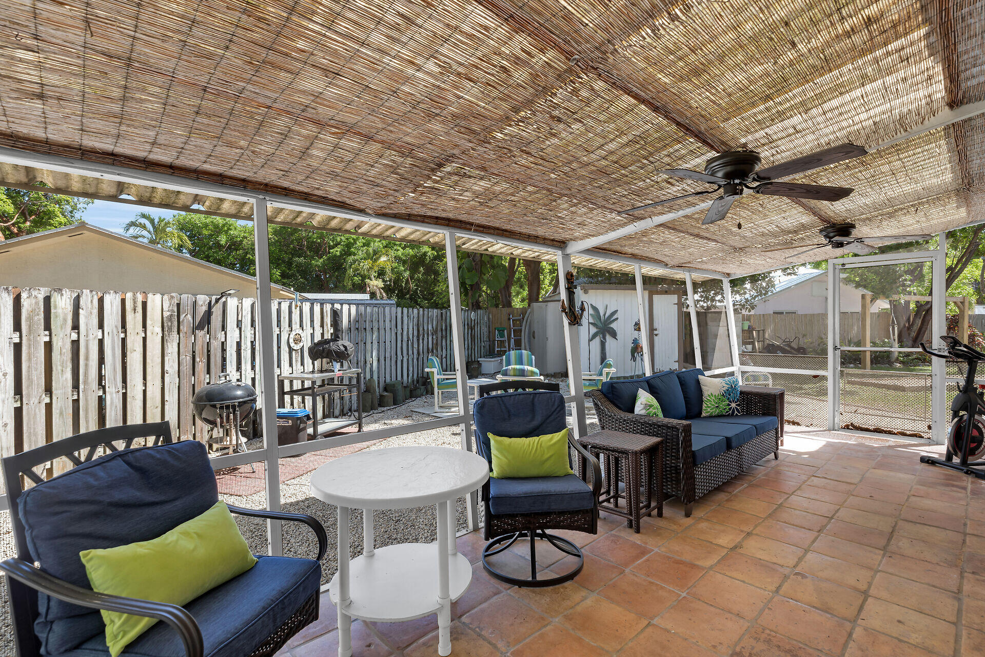 634 ponce de leon Boulevard