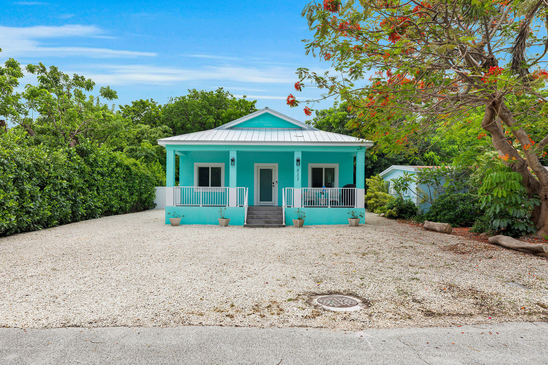 811 La Paloma Road