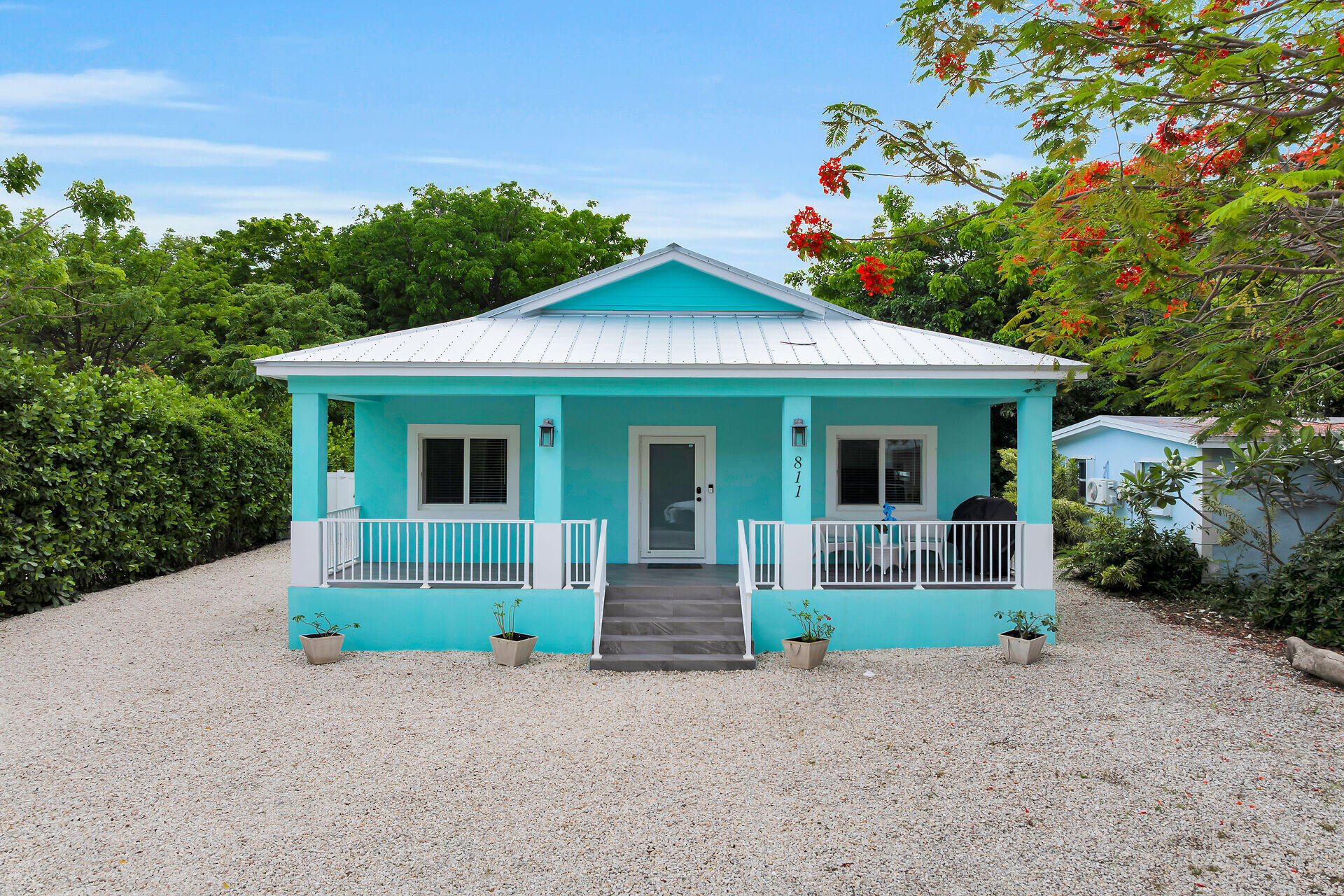 811 La Paloma Road