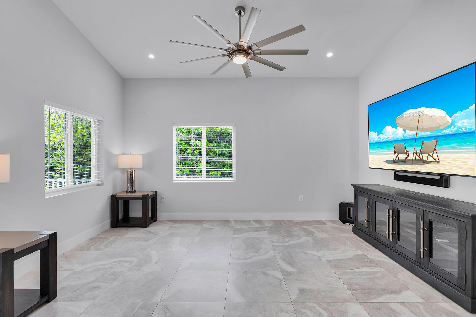 811 La Paloma Road