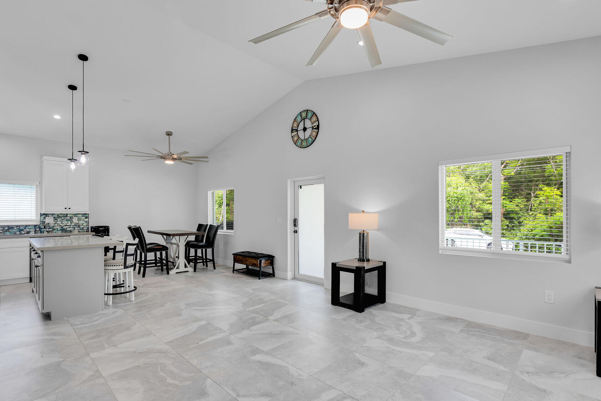 811 La Paloma Road