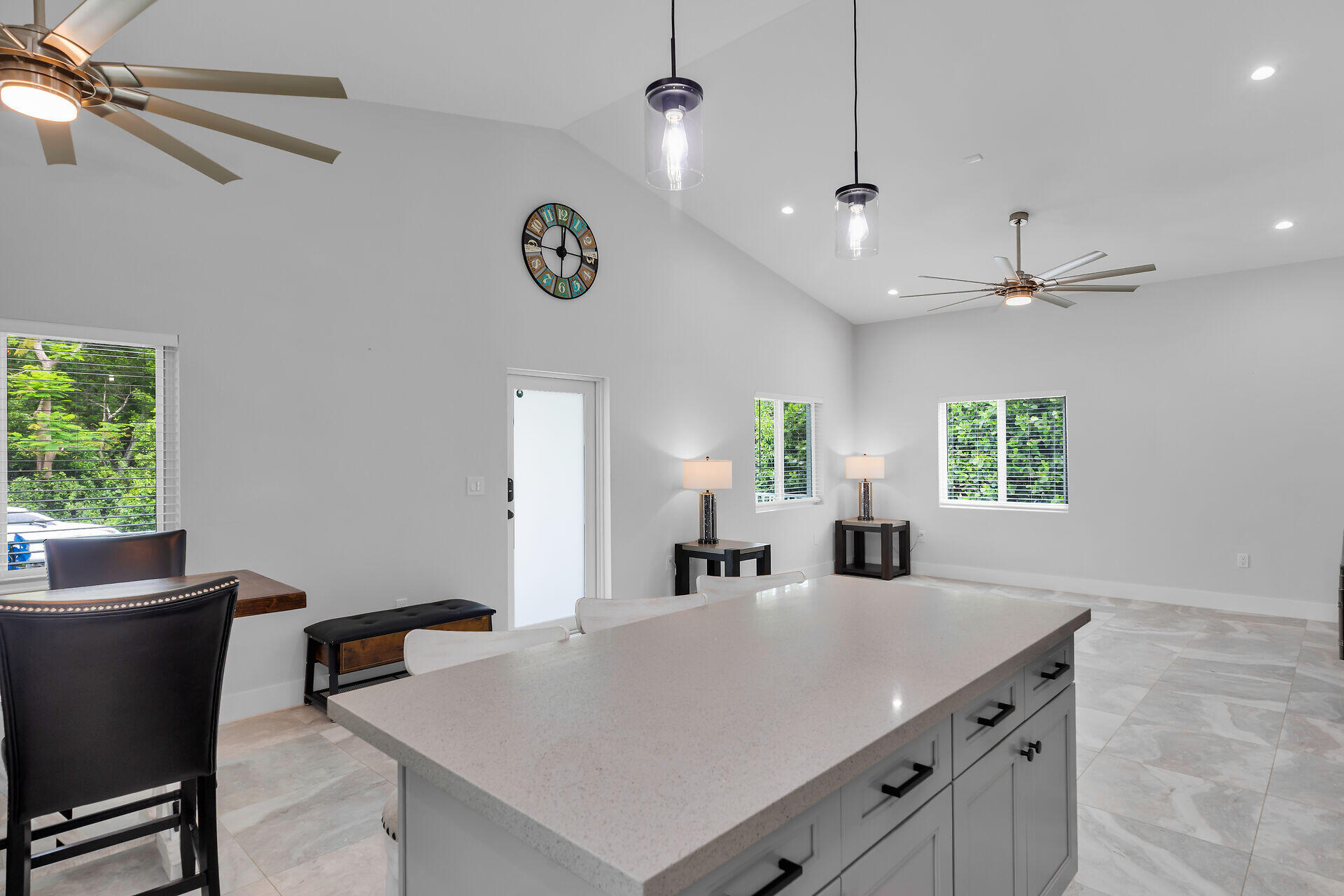 811 La Paloma Road