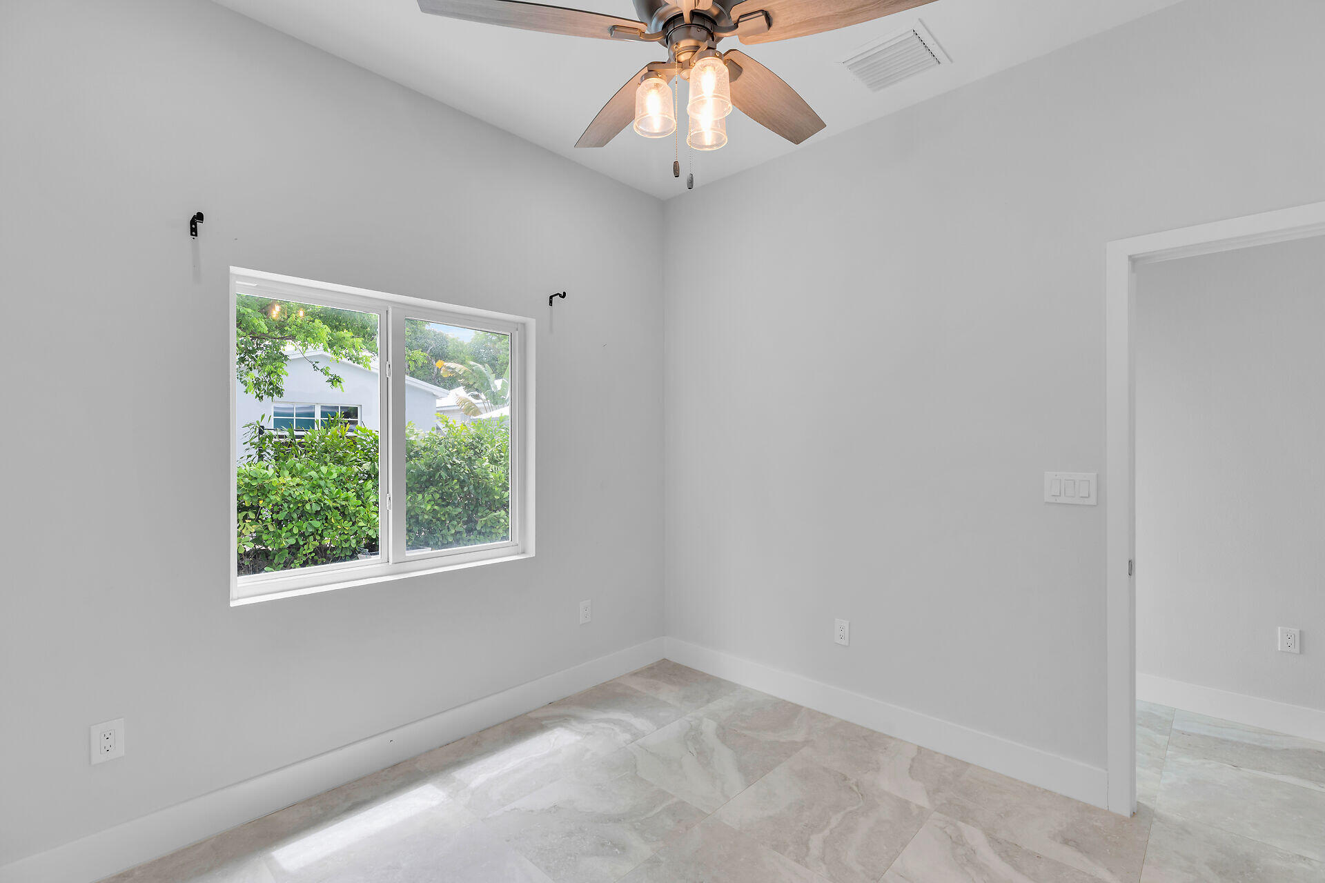 811 La Paloma Road