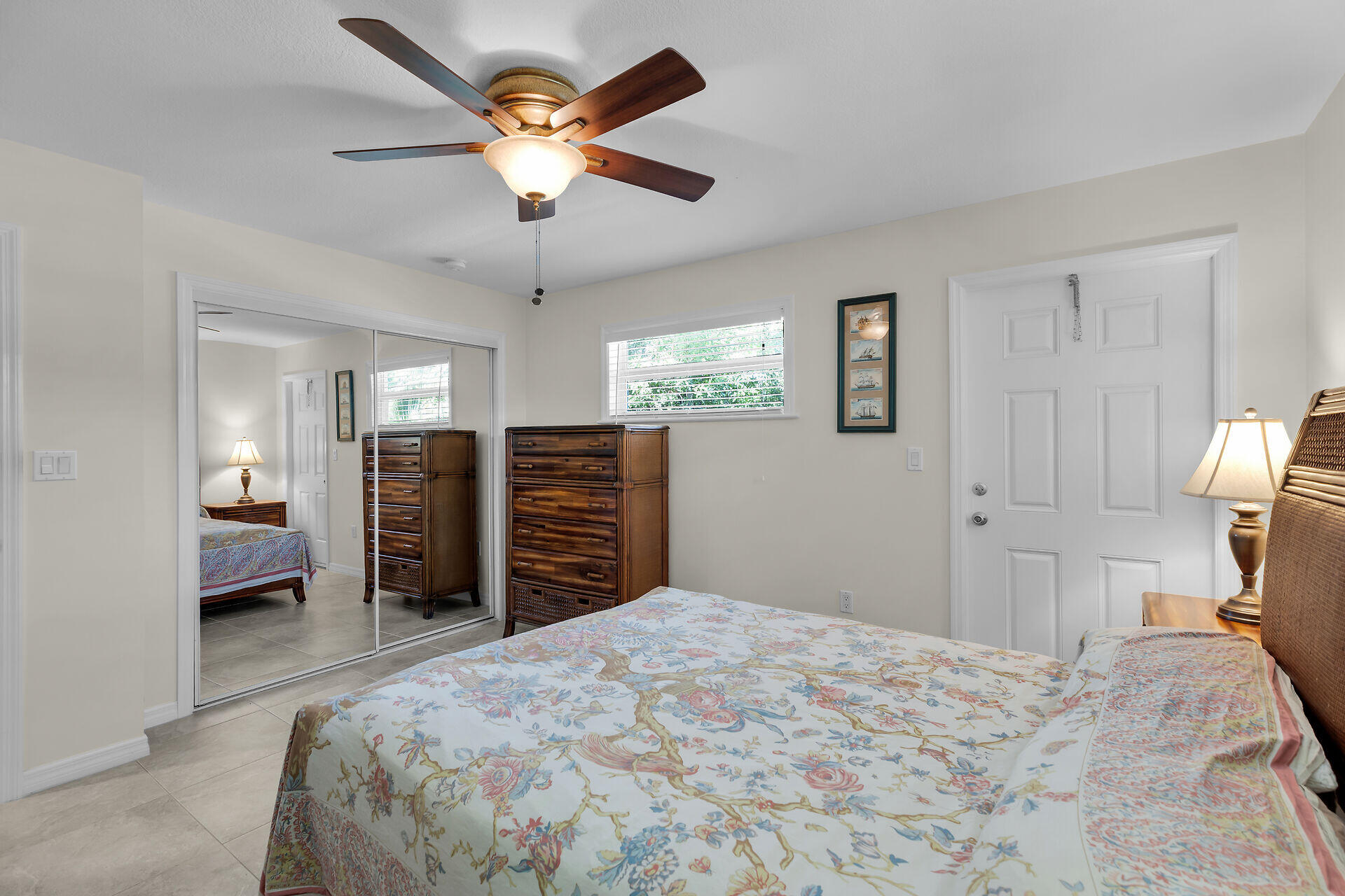 894 La Paloma Road