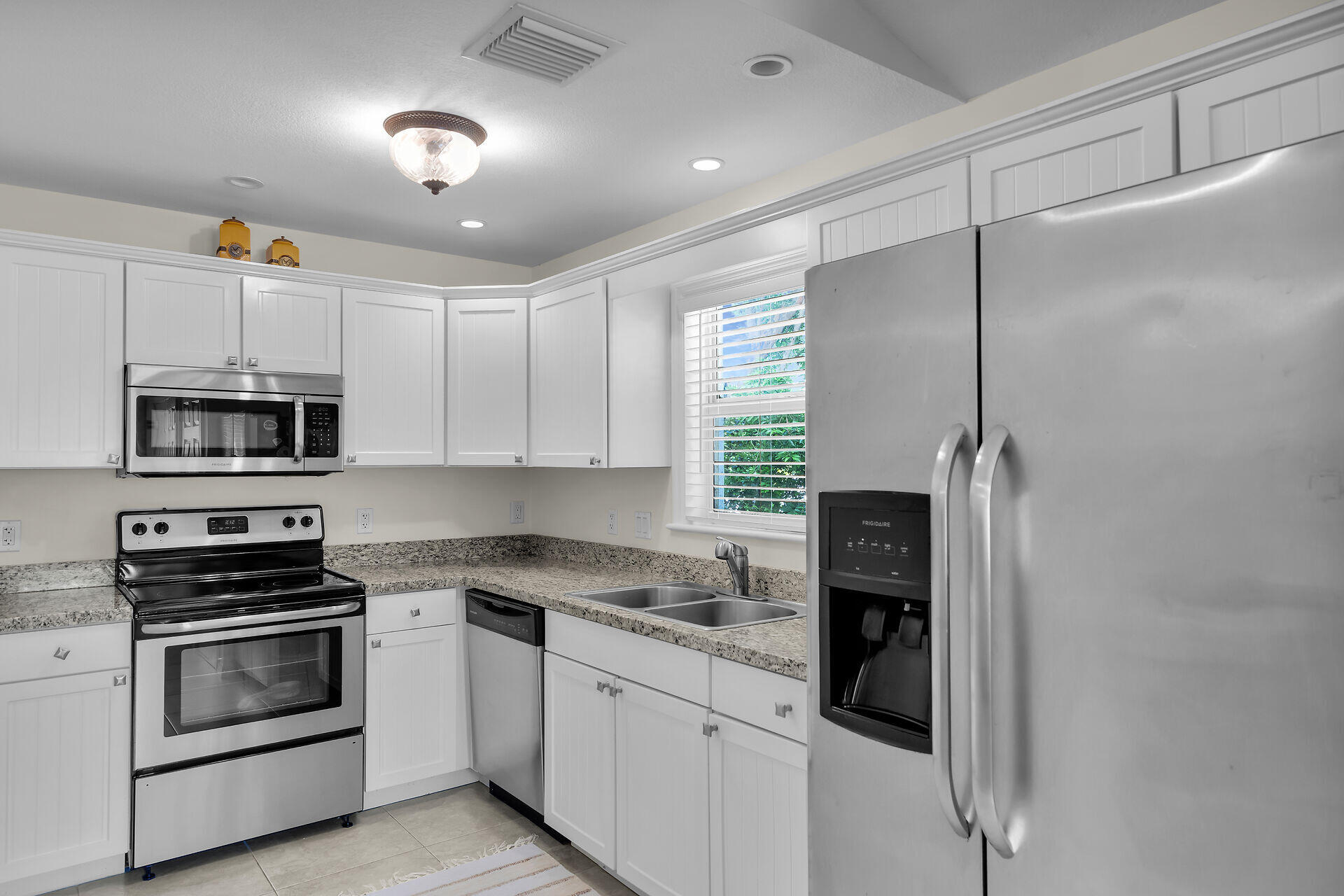 894 La Paloma Road