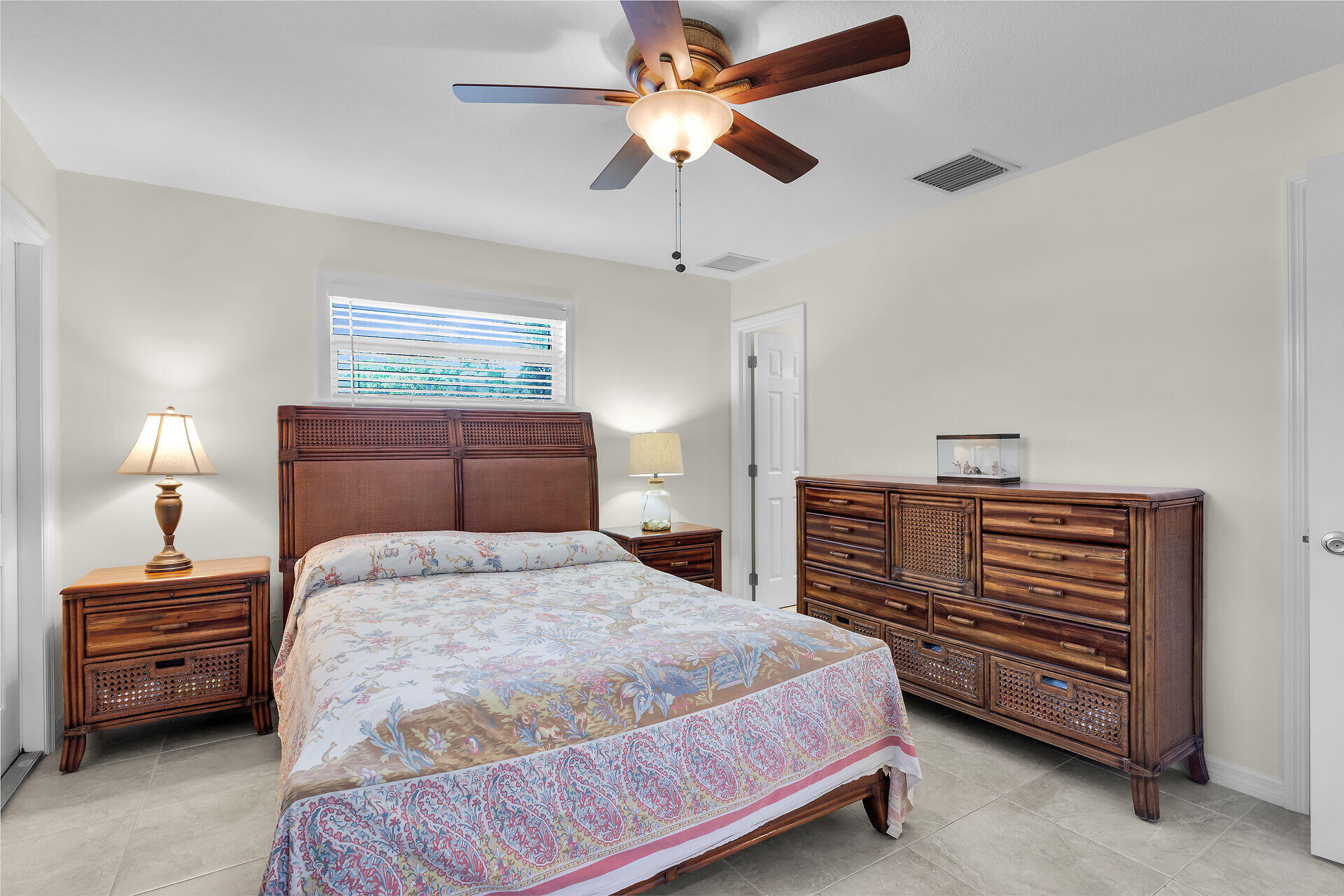 894 La Paloma Road