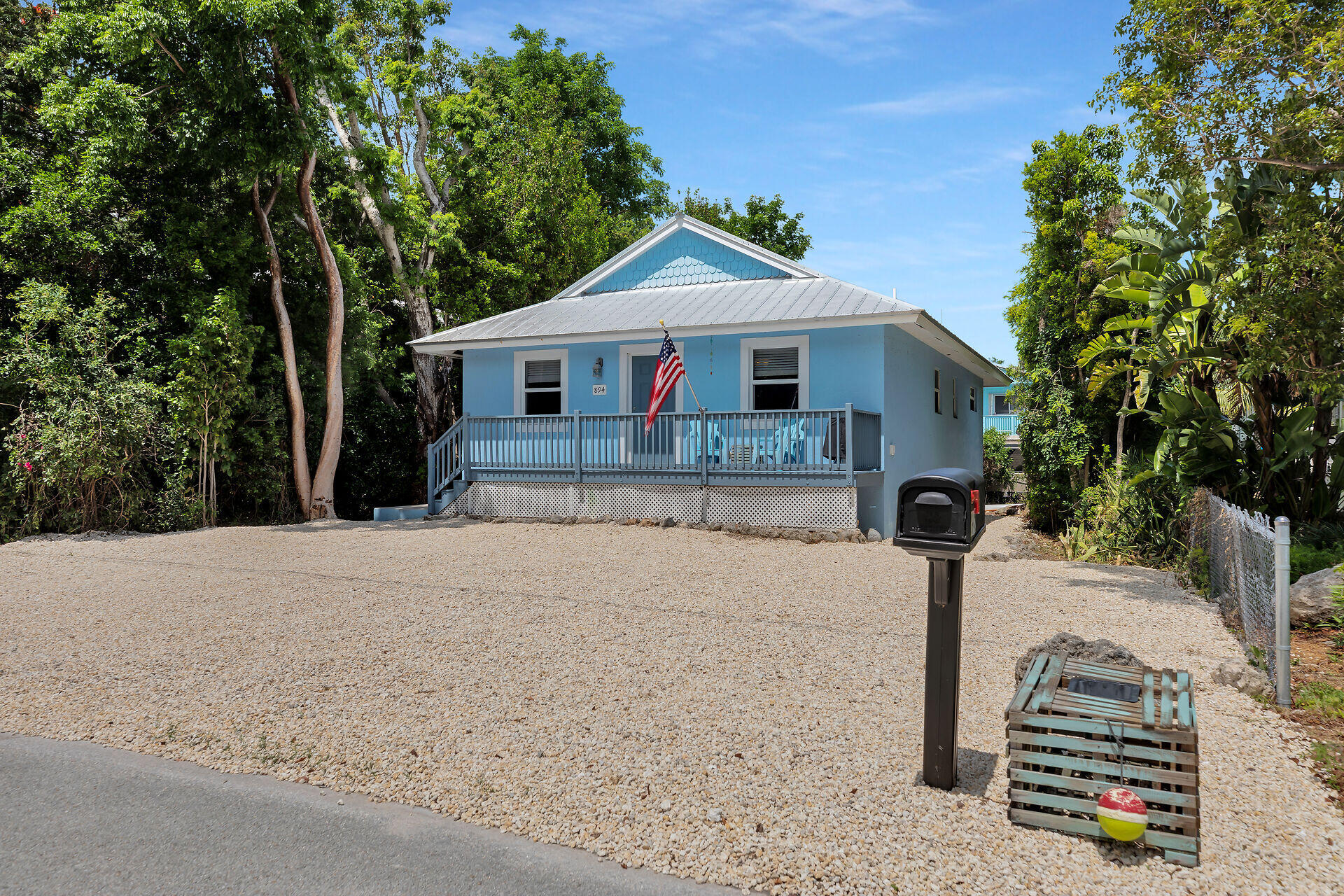 894 La Paloma Road