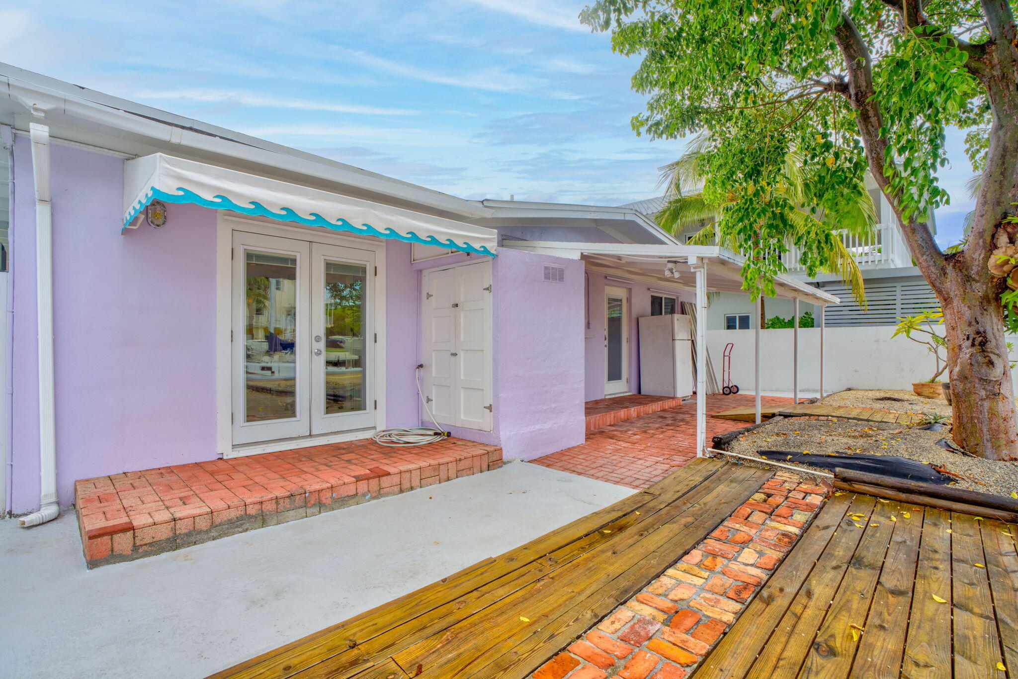 263 Azalea Street