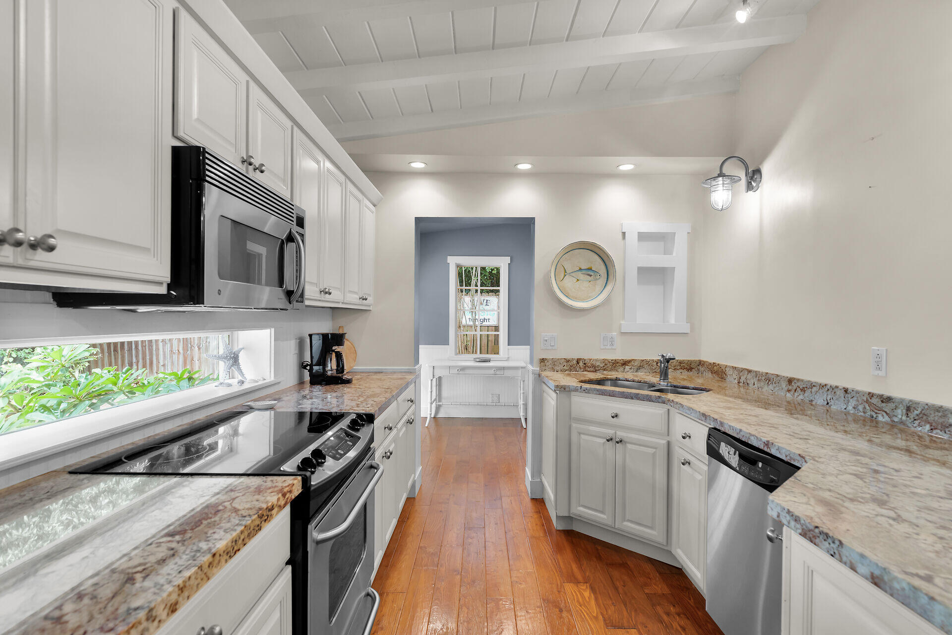 141 Plantation Boulevard