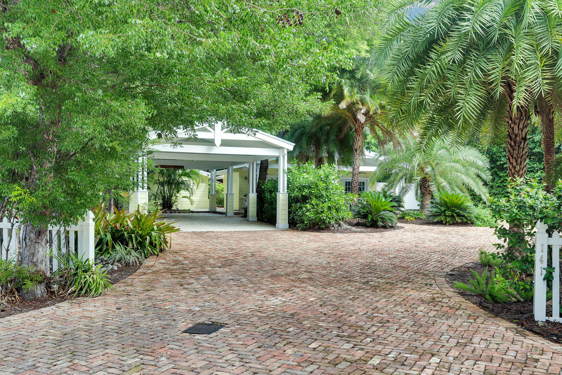 141 Plantation Boulevard