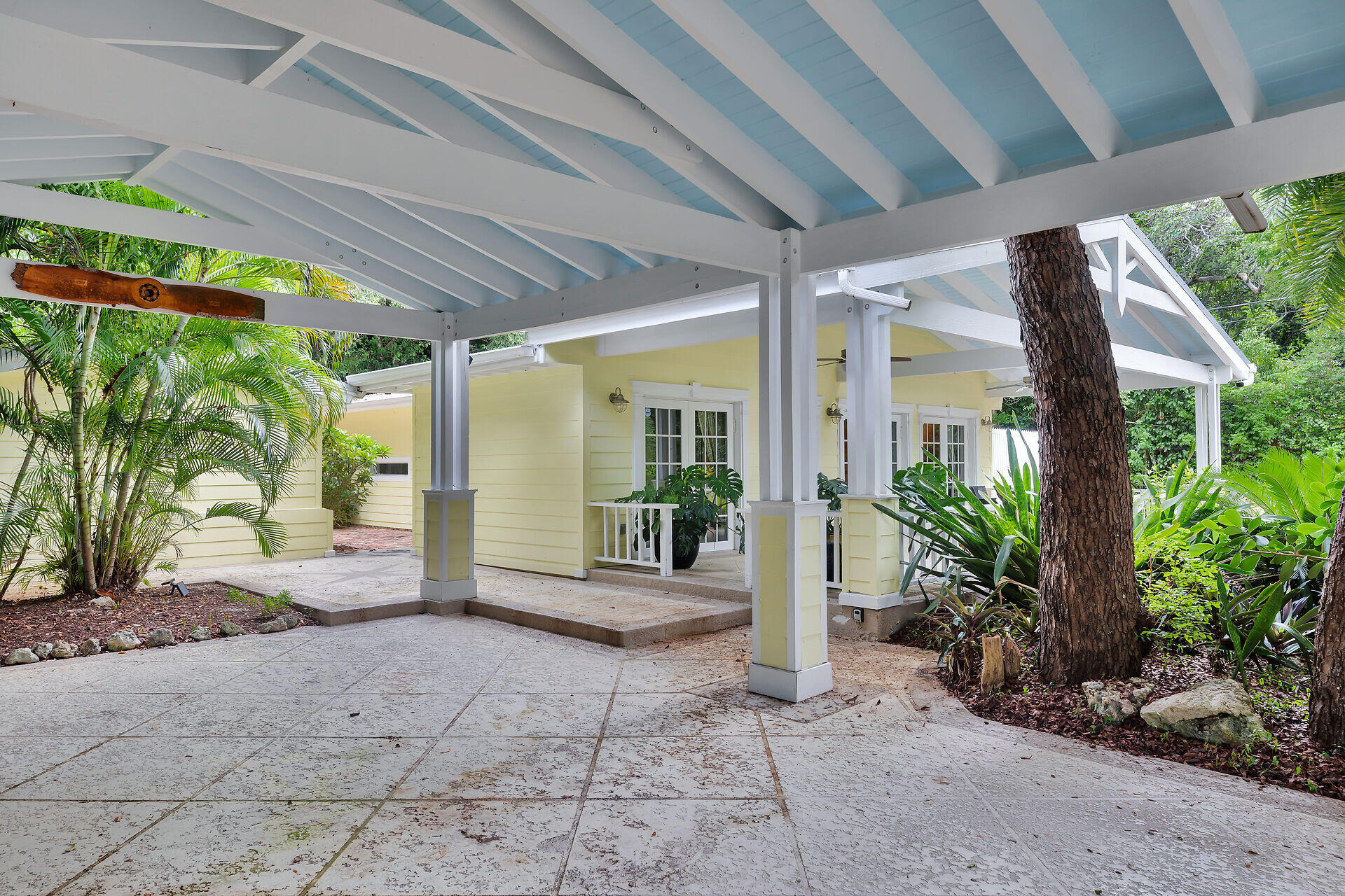 141 Plantation Boulevard